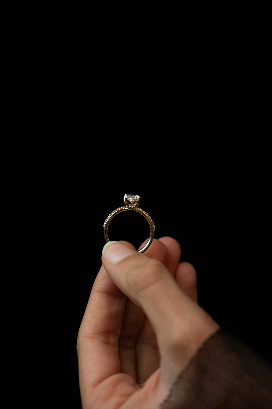 Adama Oval Ring Diamond Solid Gold - Image 7