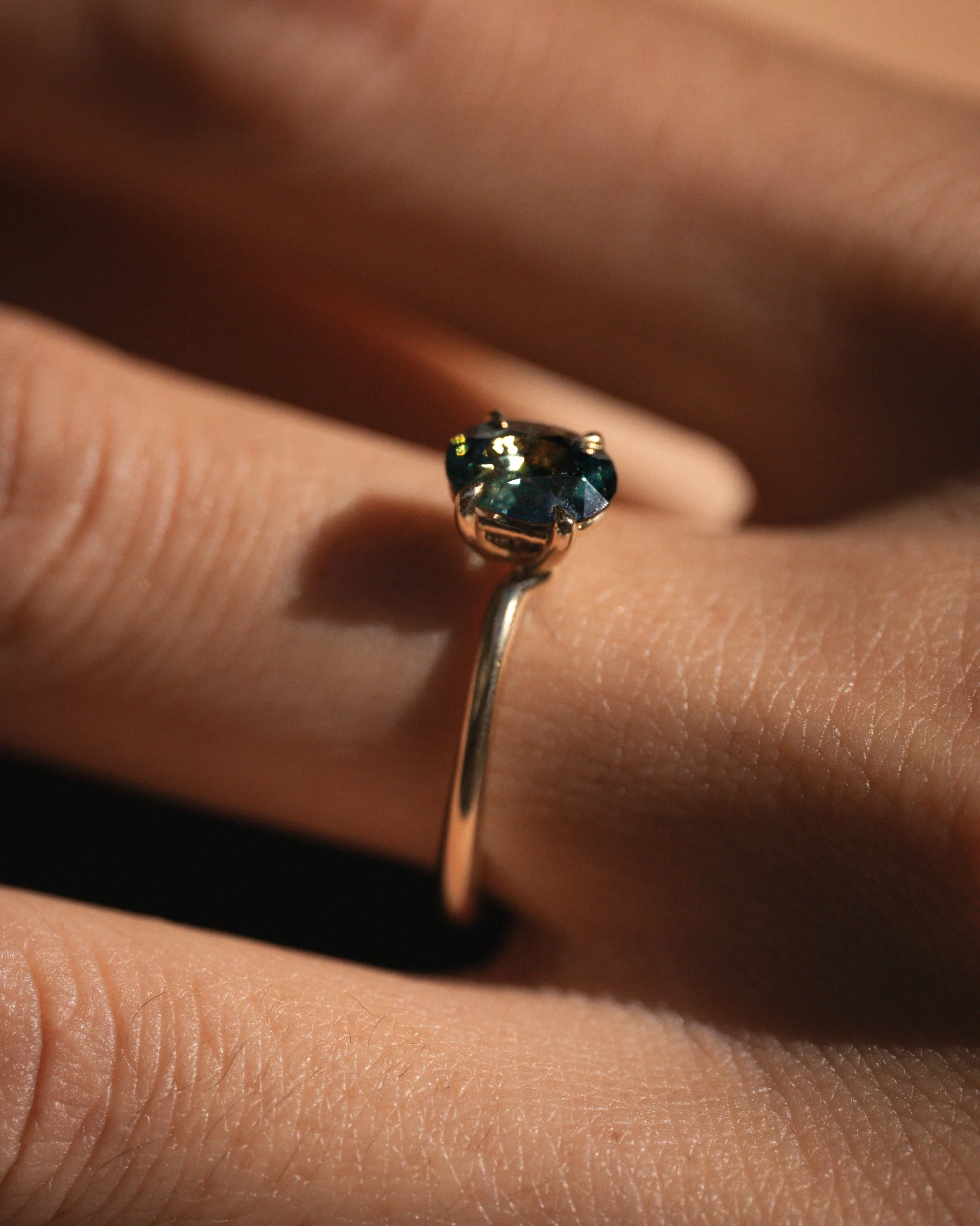 Adama Round Ring Solitaire Teal Sapphire Solid Gold - Image 5