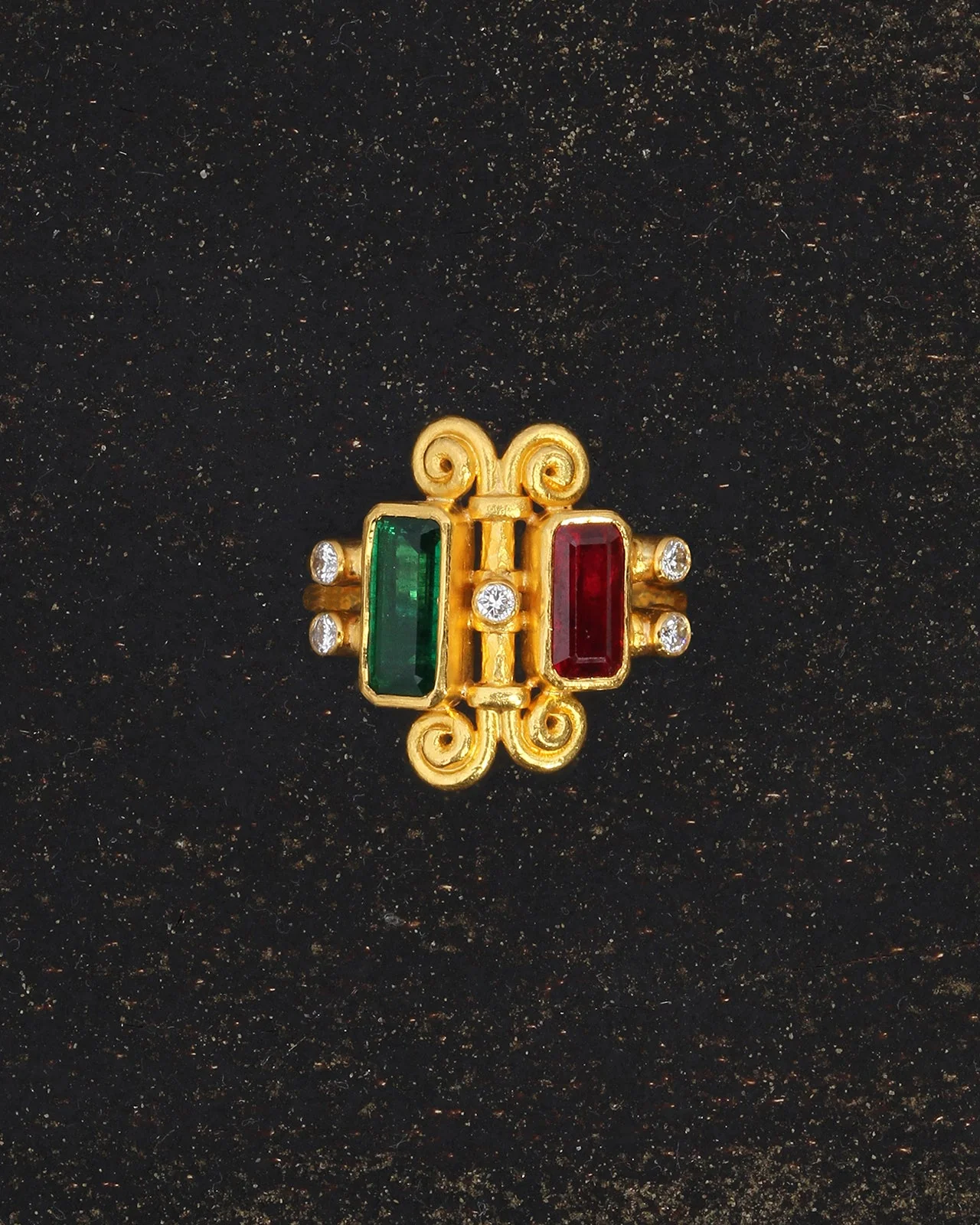 Aelia Ring Solid Gold - Image 3