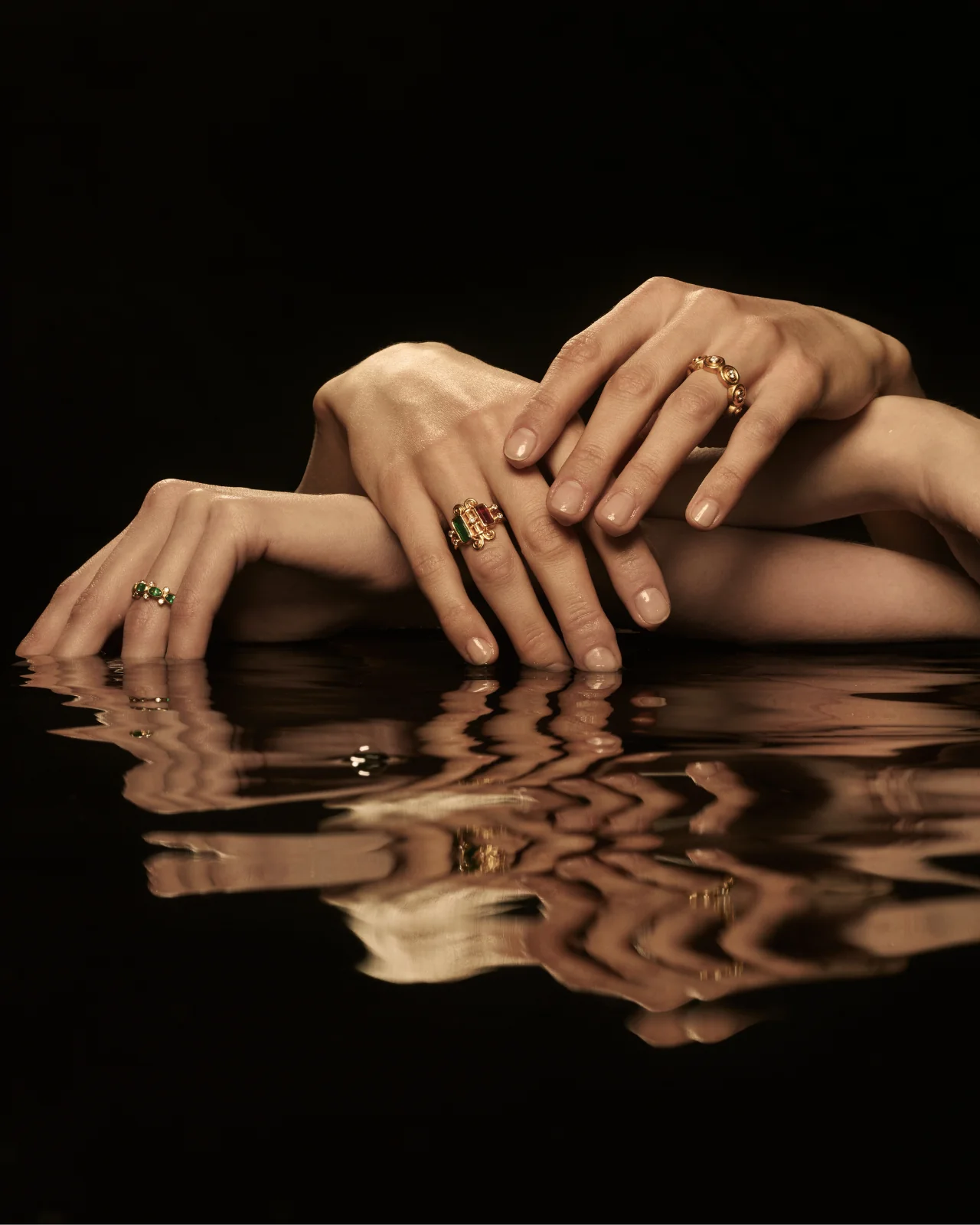 Aelia Ring Solid Gold - Image 4