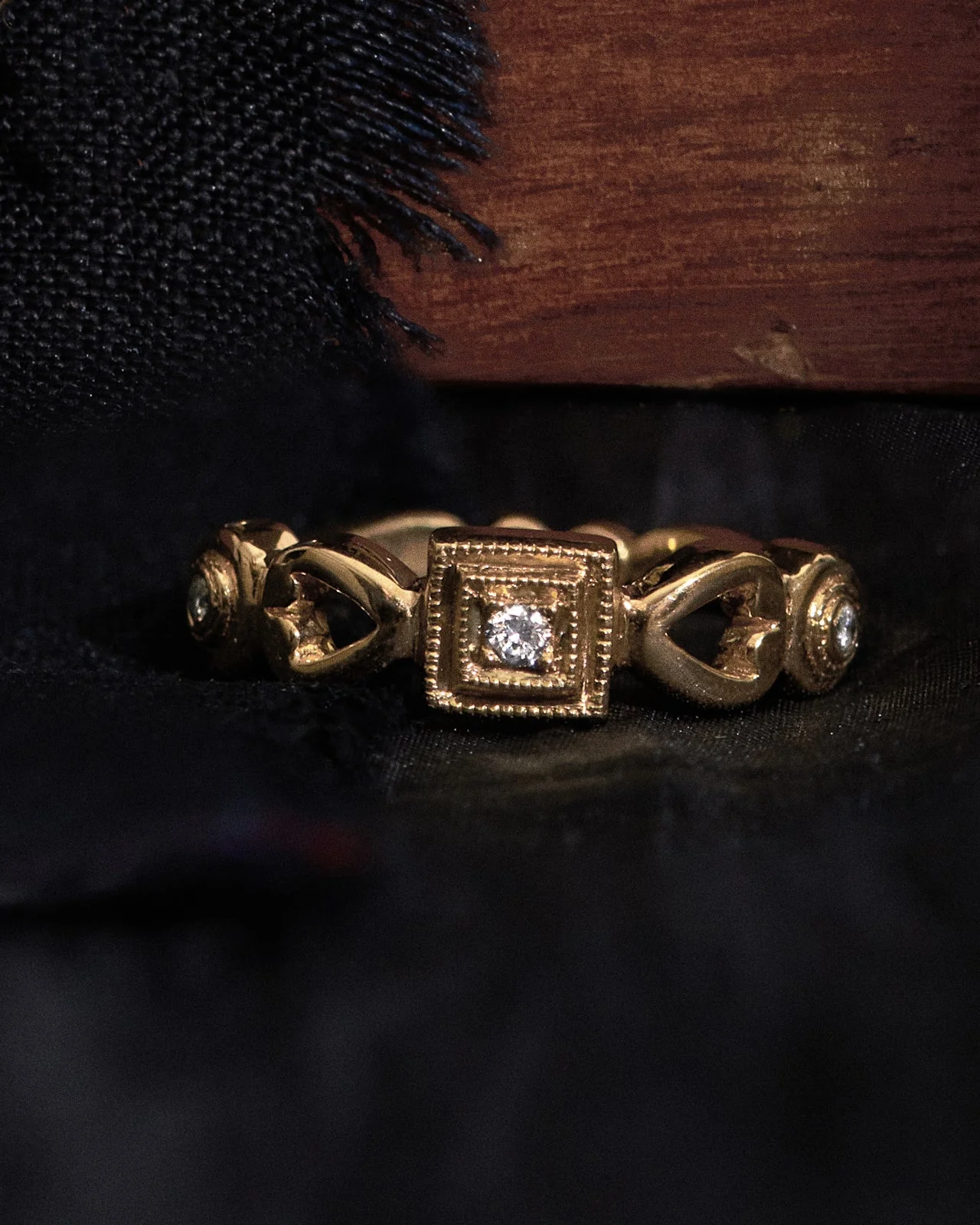 Alara Ring White Diamond Solid Gold - Image 3