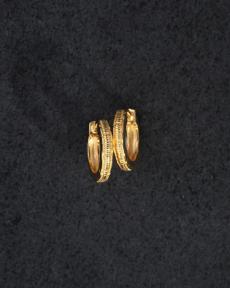 Arete Huggies Gold Vermeil - Image 3