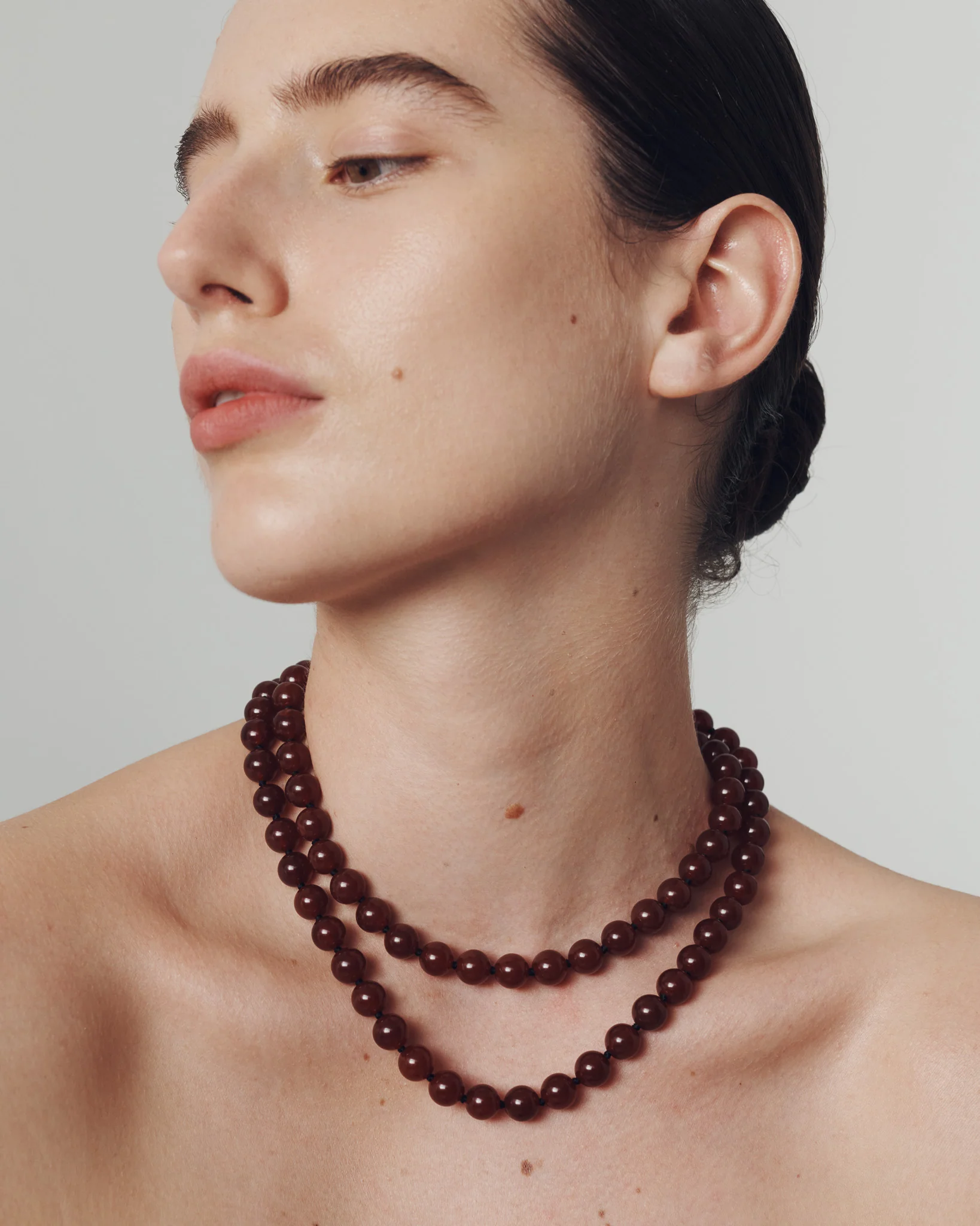 Aris Carnelian Beaded Necklace Solid Gold - Image 5