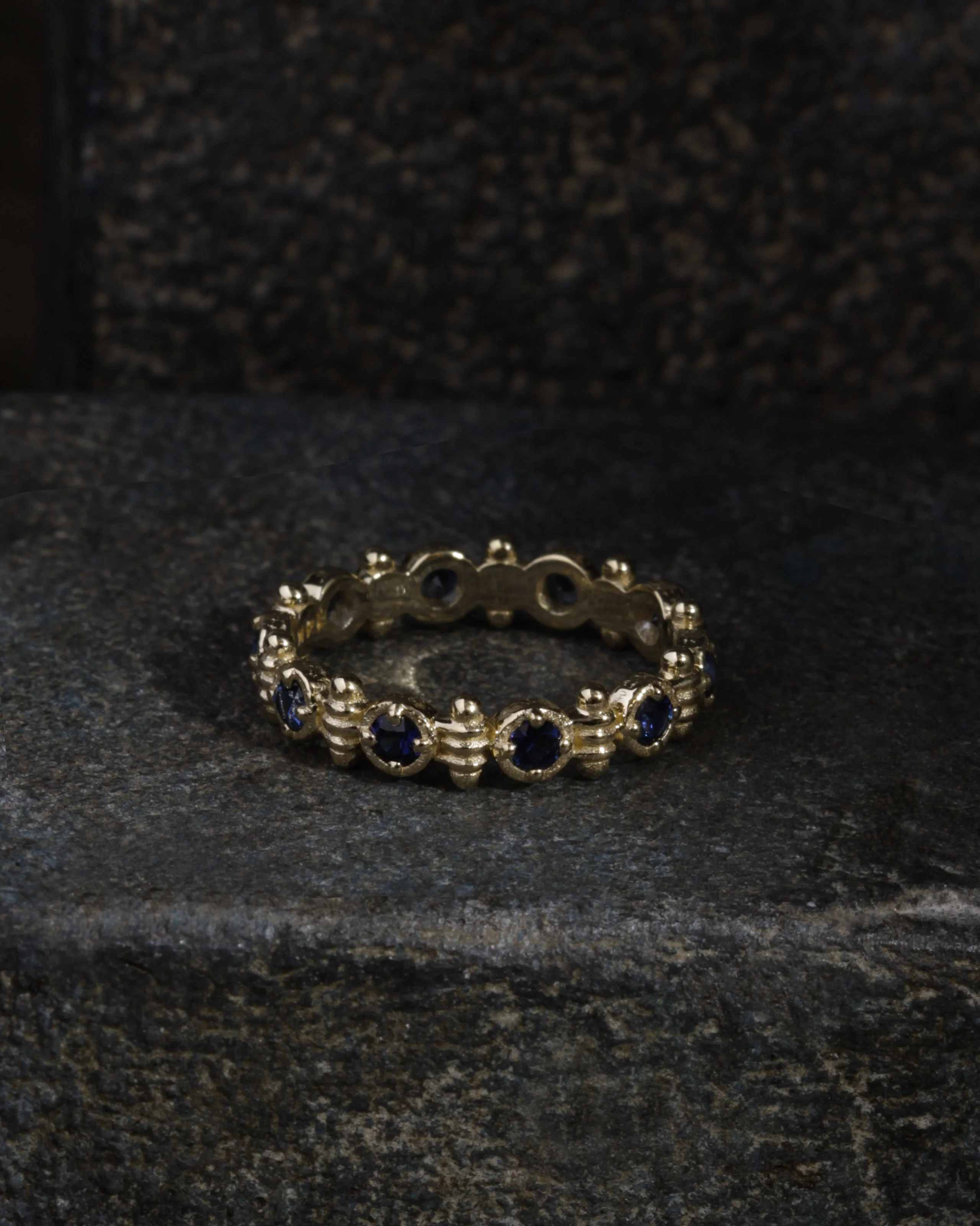 Asteria Eternity Ring Sapphire Solid Gold - Image 6