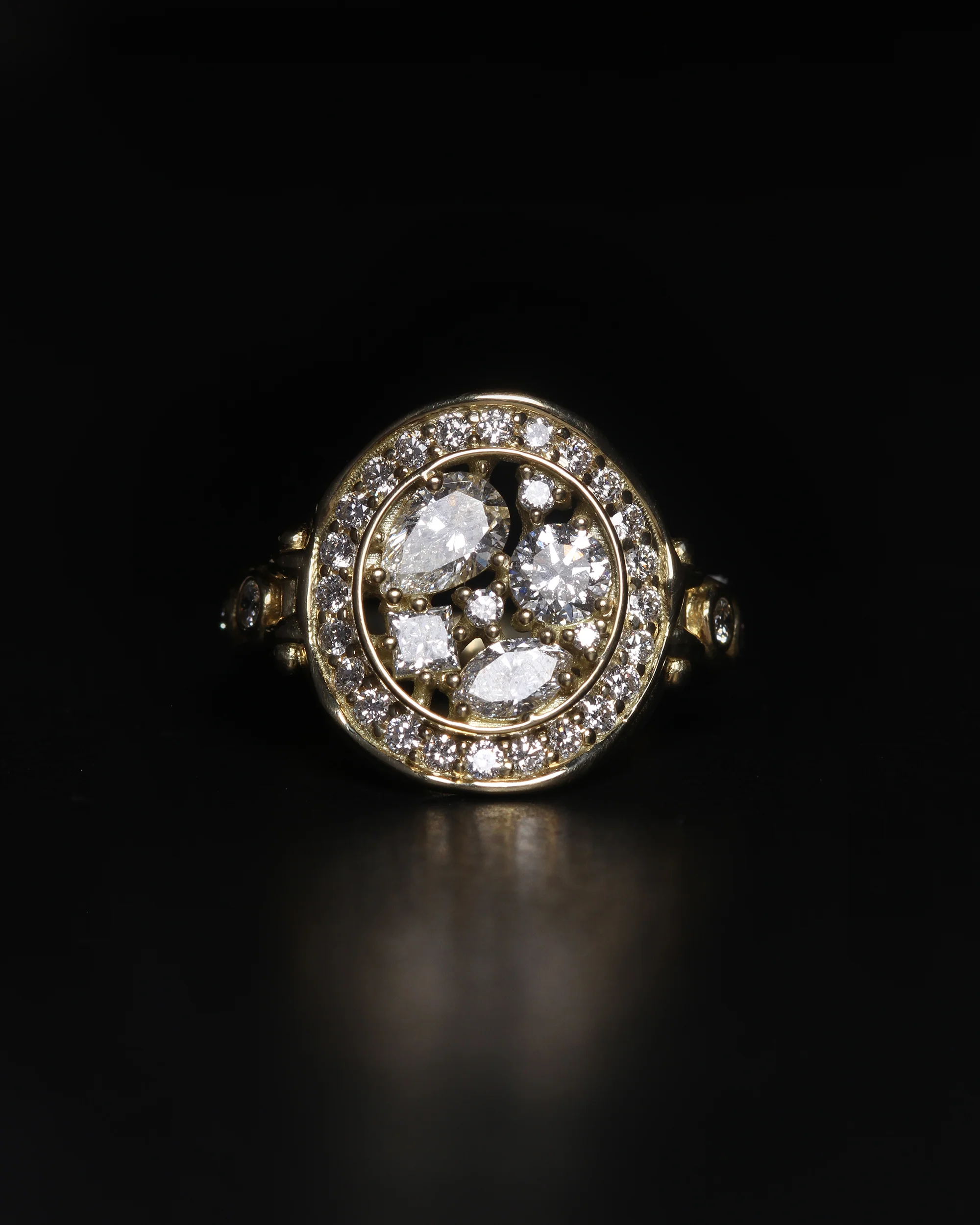 Asteria Halo Ring Diamond Solid Gold - Image 5