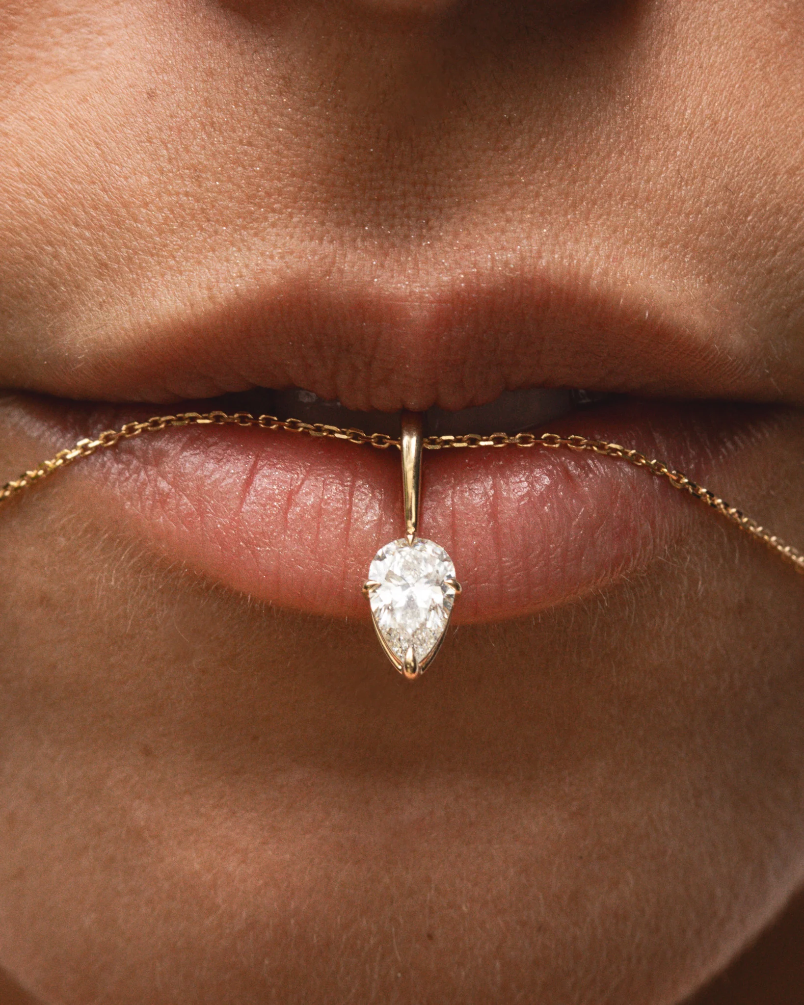 Astra Pear Pendant Diamond Solid Gold - Image 3