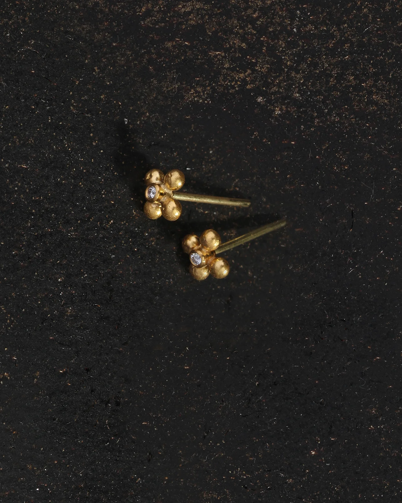Ayana Flower Studs Diamond Solid Gold - Image 3