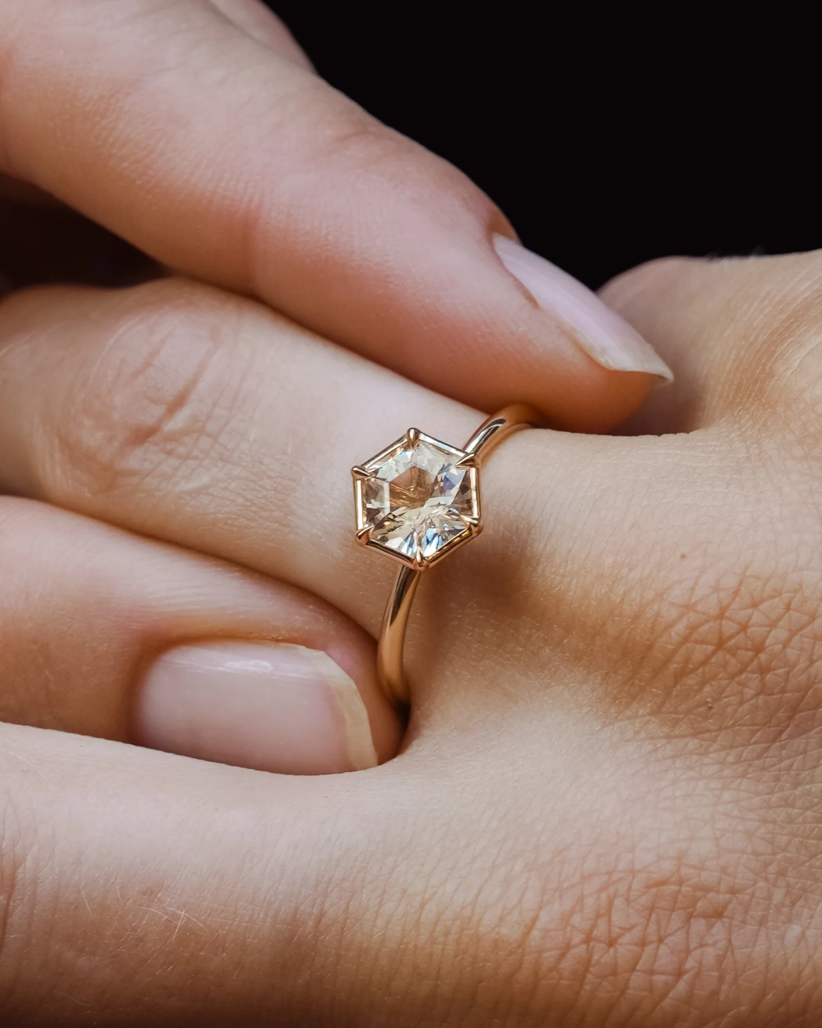 Azalea Ring 1.32ct Morganite Solid Gold - Image 2
