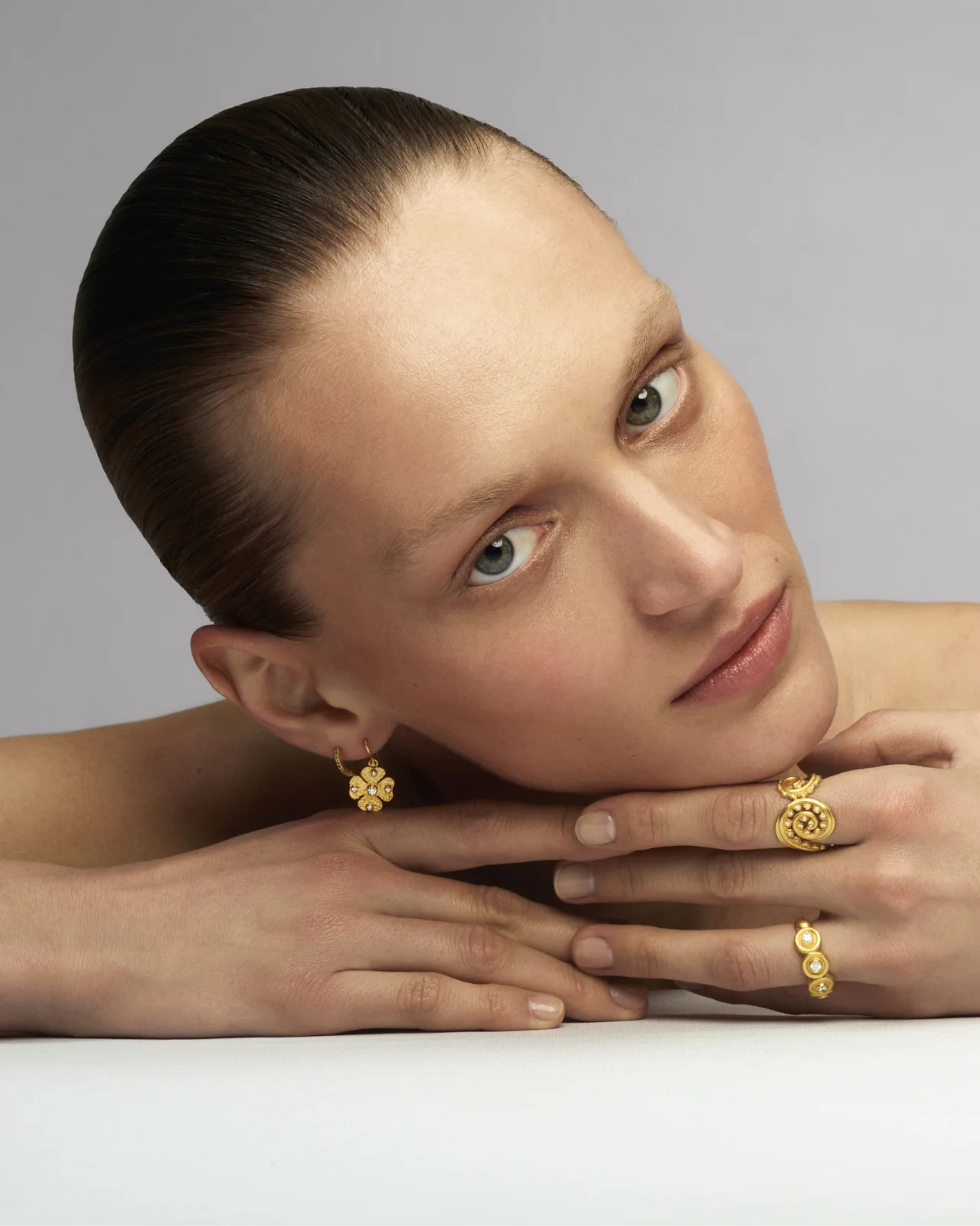 Clover Earrings Diamond Solid Gold - Image 2