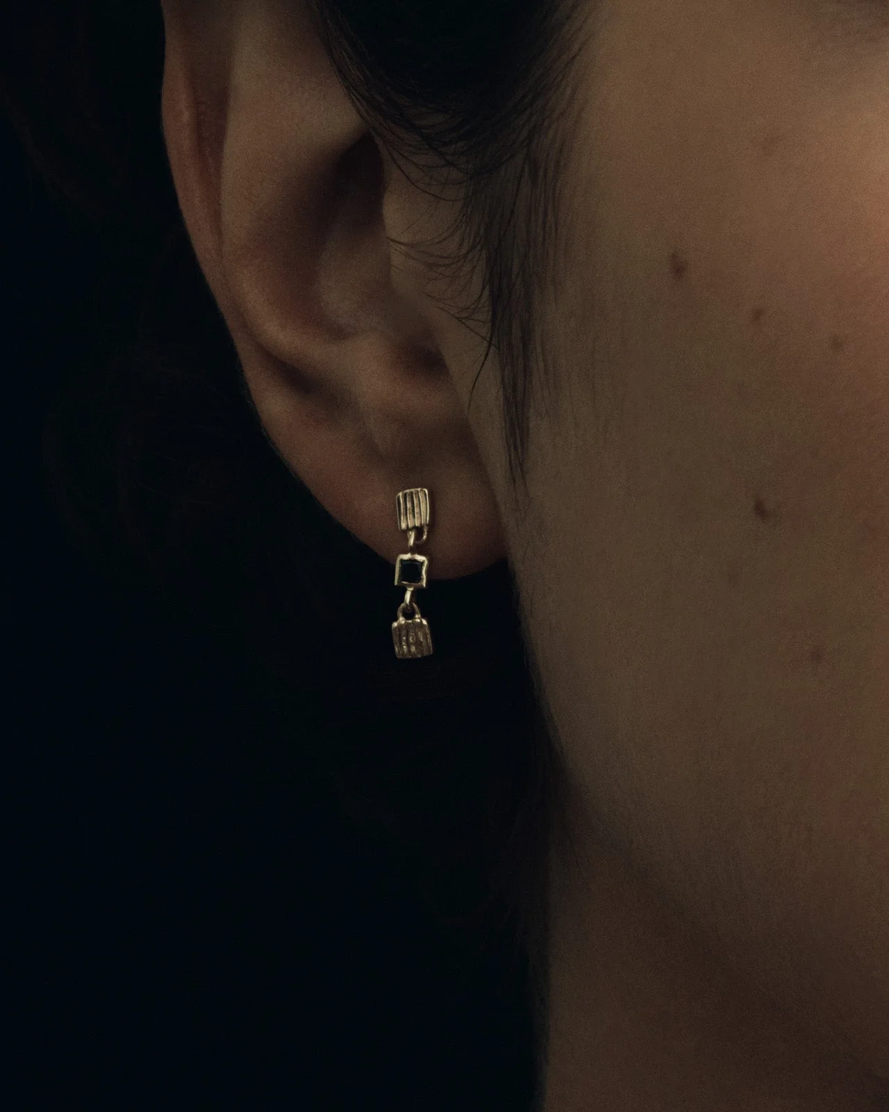 Dell Earrings Black Diamond Solid Gold - Image 3