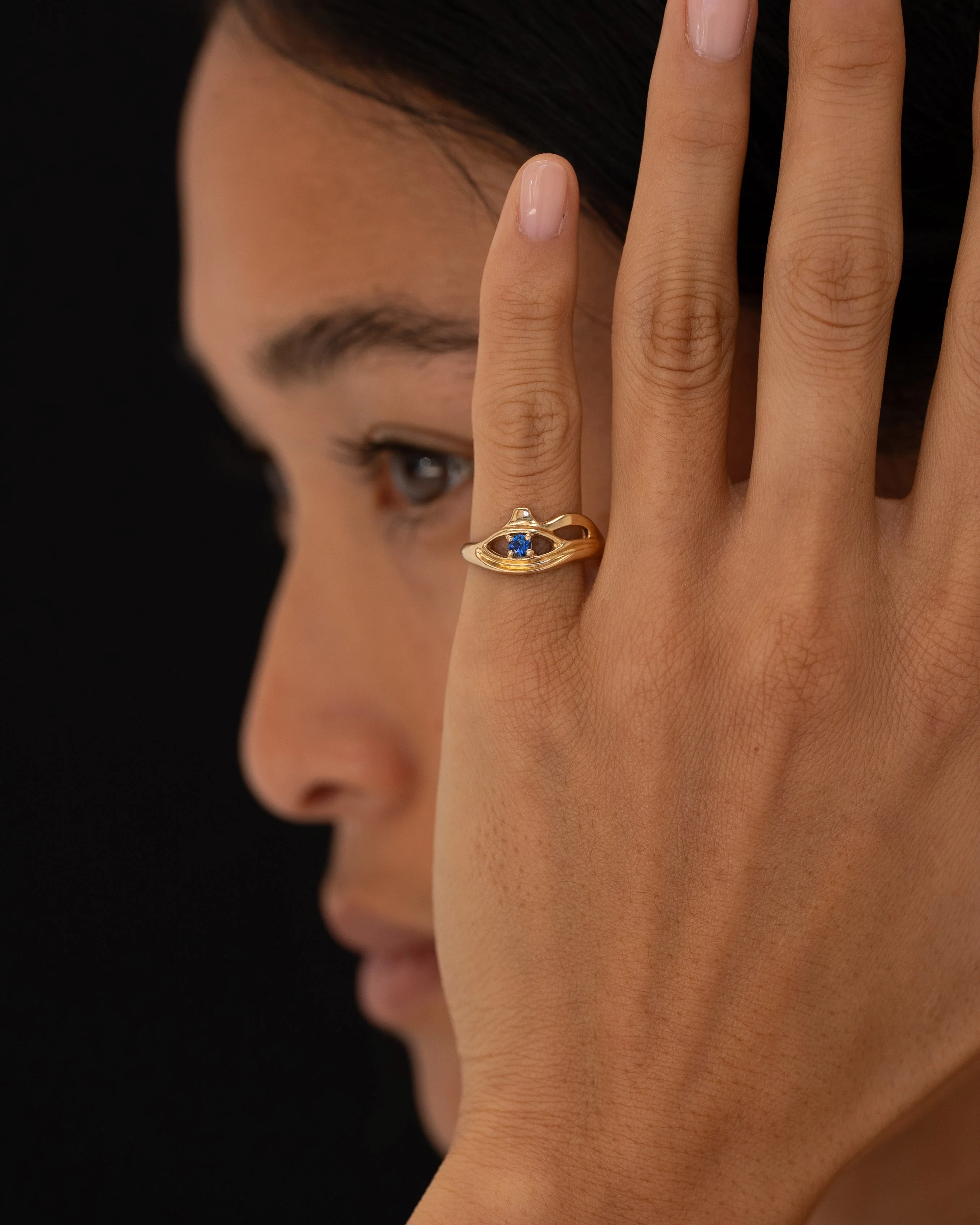 Eye of Ra Ring Blue Sapphire Solid Gold - Image 3