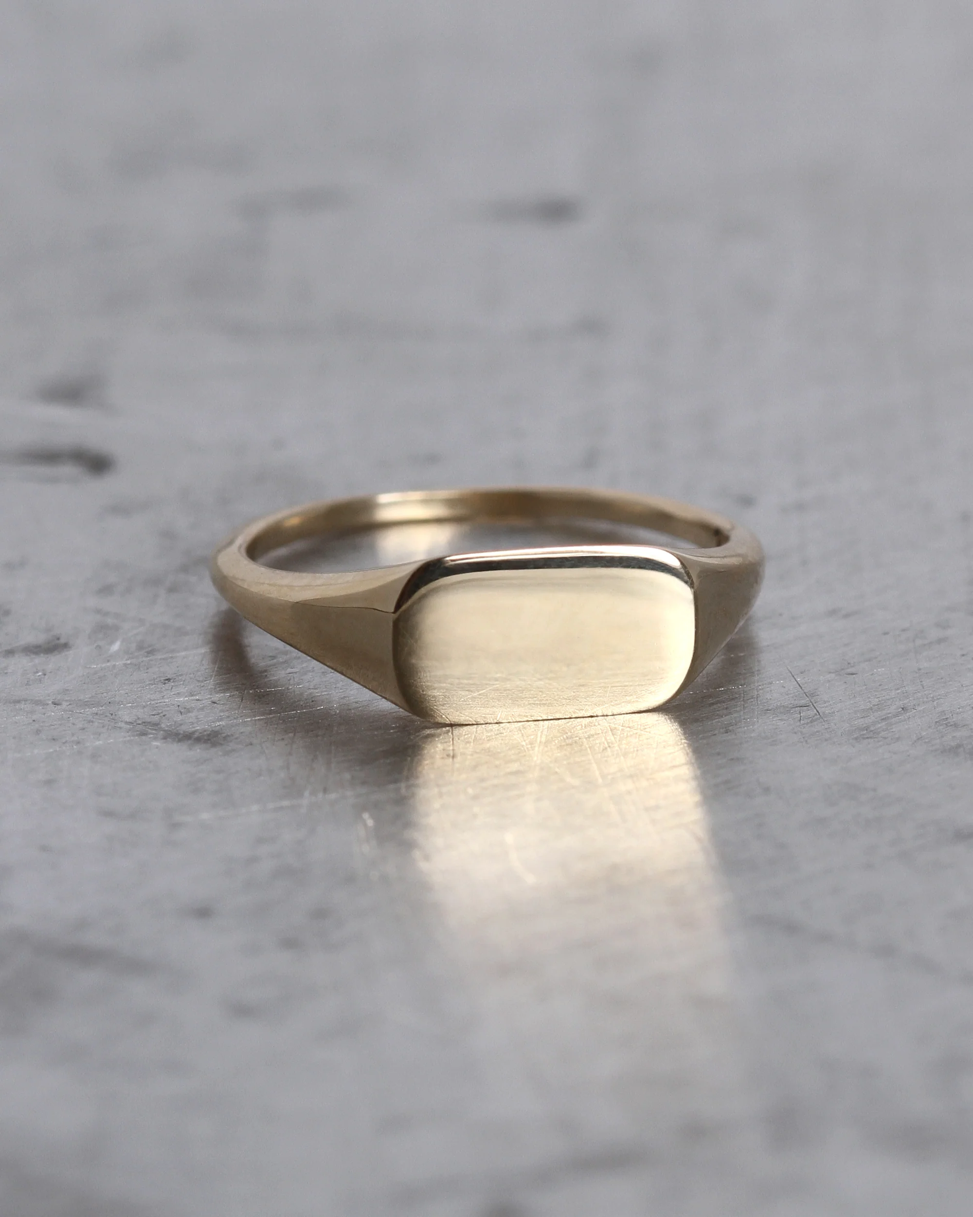 Forma Signet Solid Gold - Image 3
