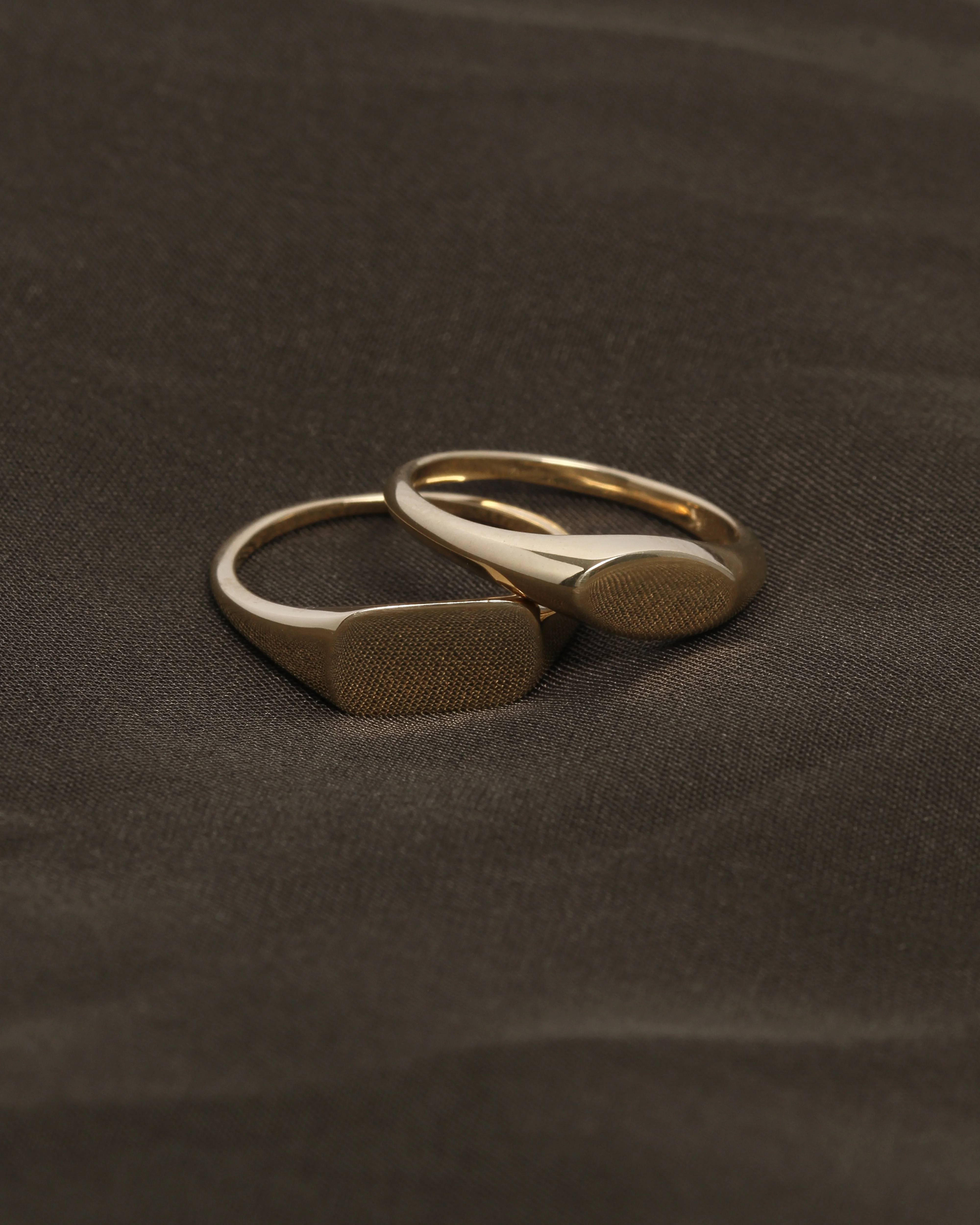 Forma Signet Solid Gold - Image 4