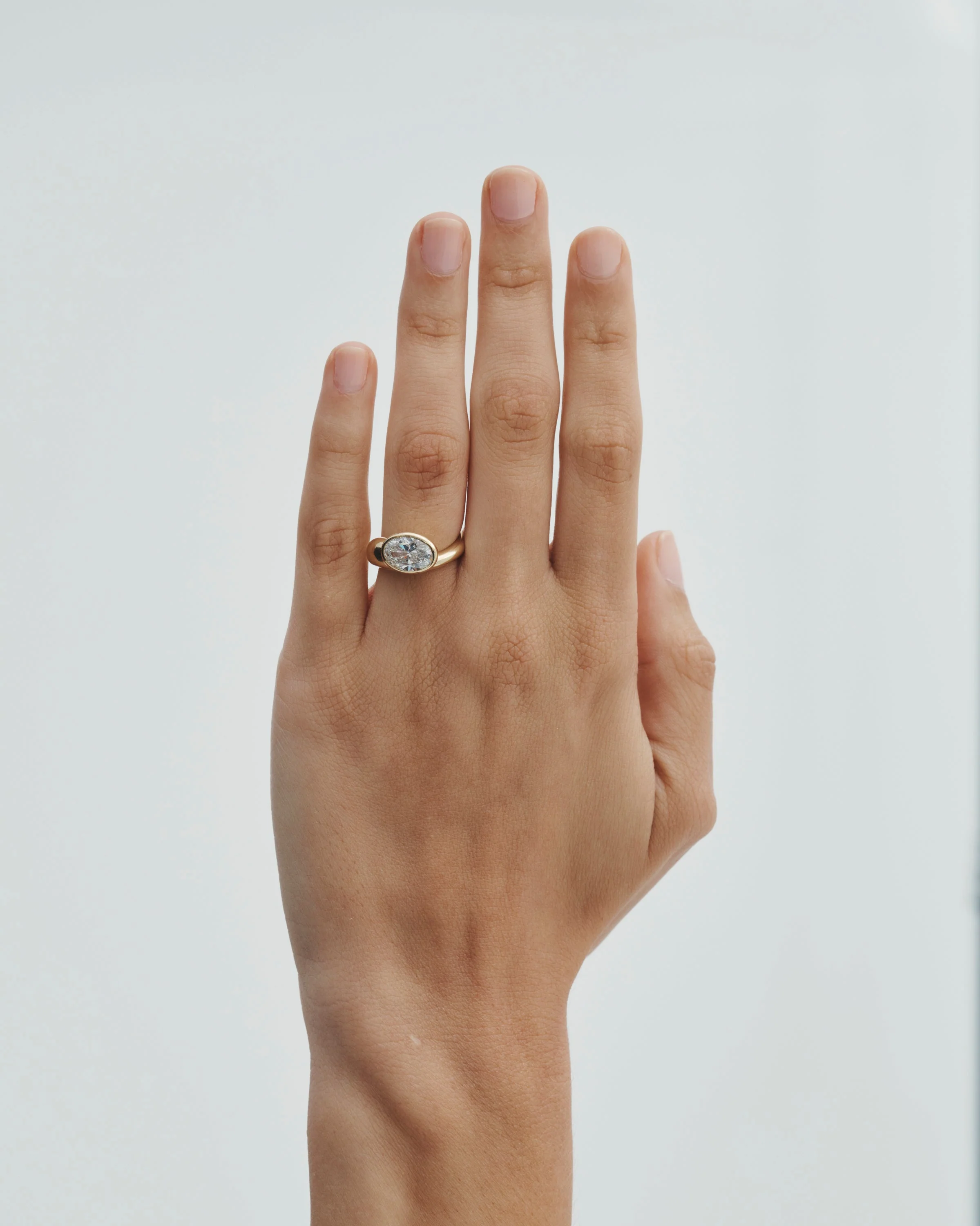 Grace Wide Ring Oval Diamond Solid Gold - Image 2