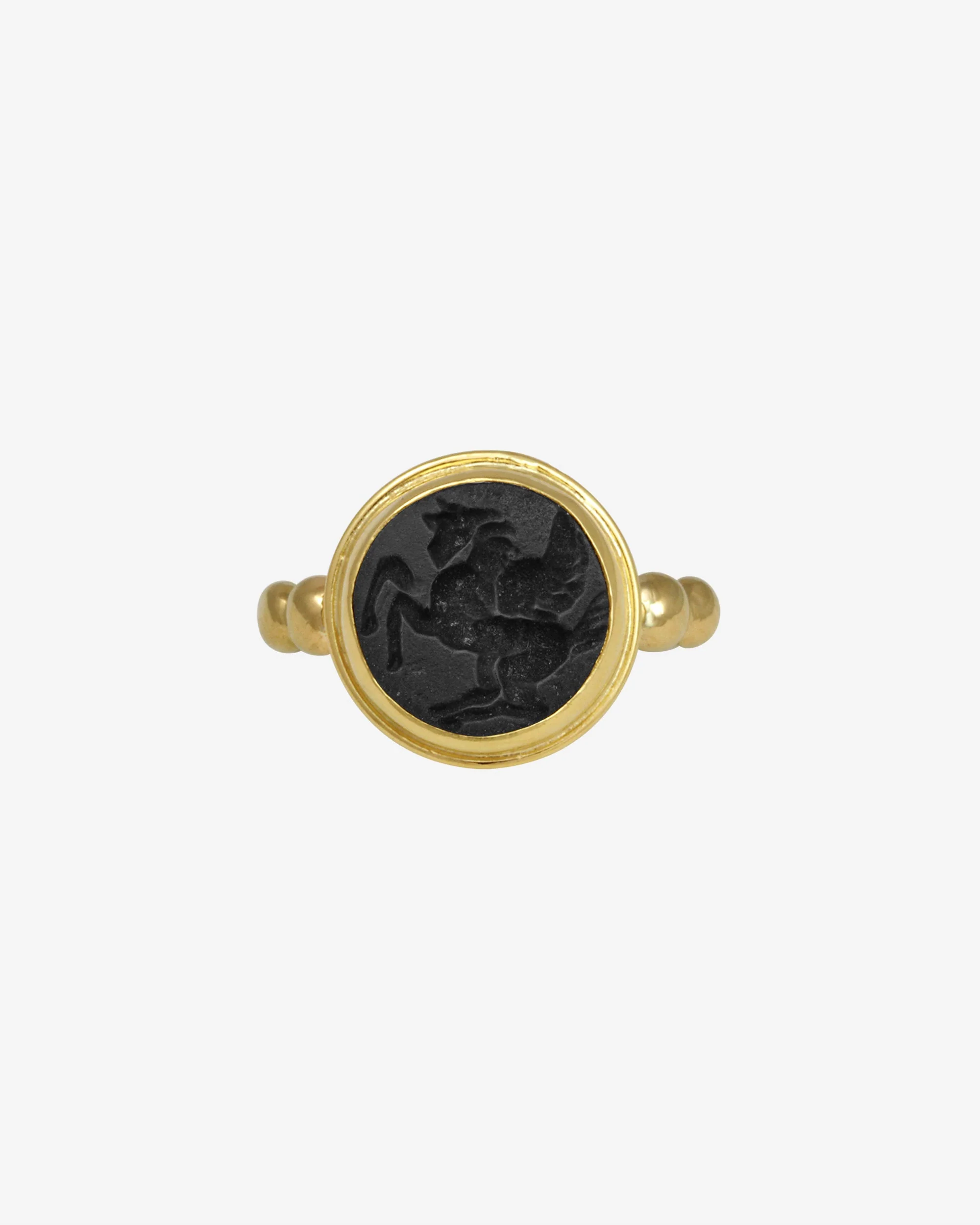 Hatti Ring Onyx Intaglio Solid Gold - Image 3