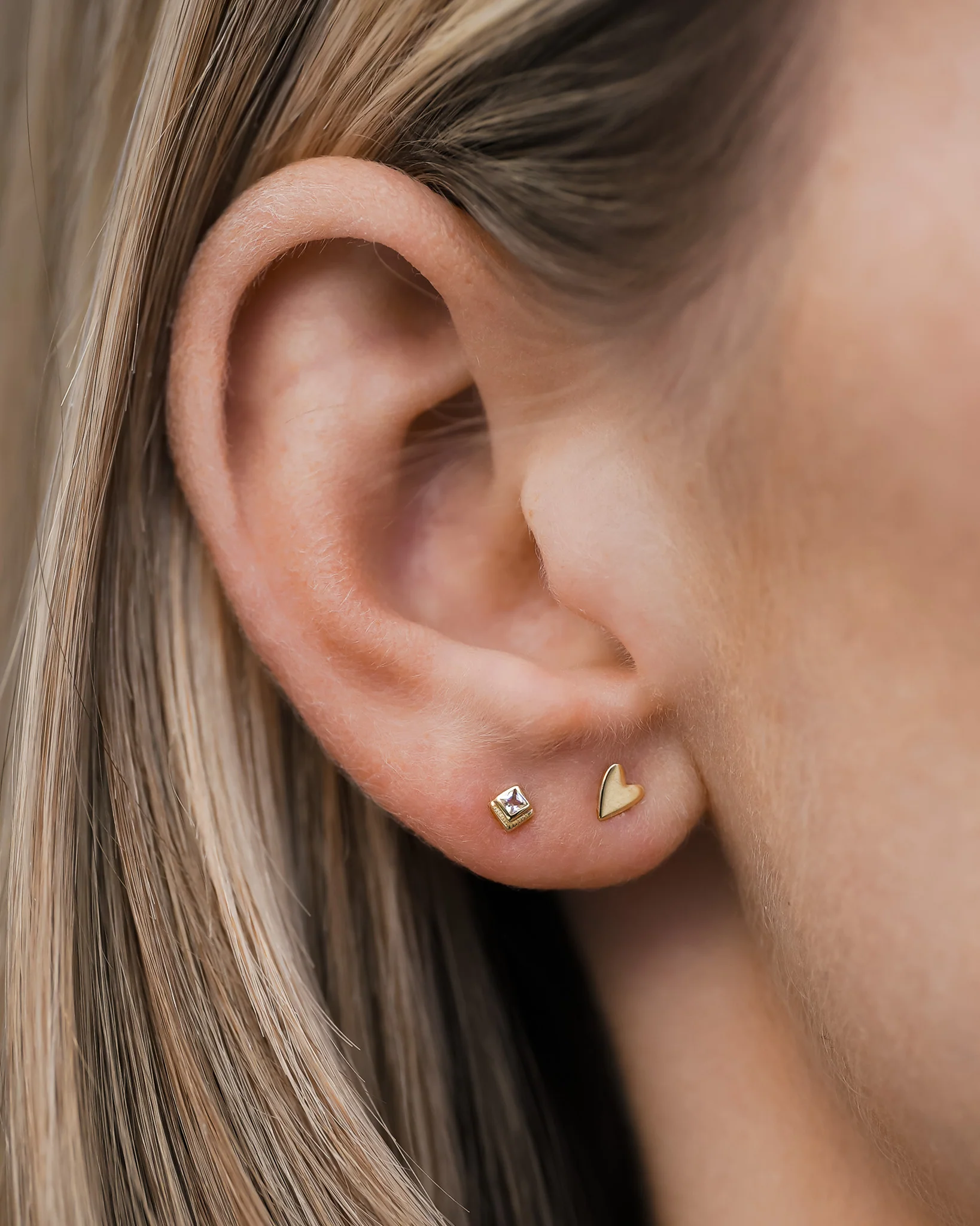 Heart Single Stud Solid Gold - Image 2