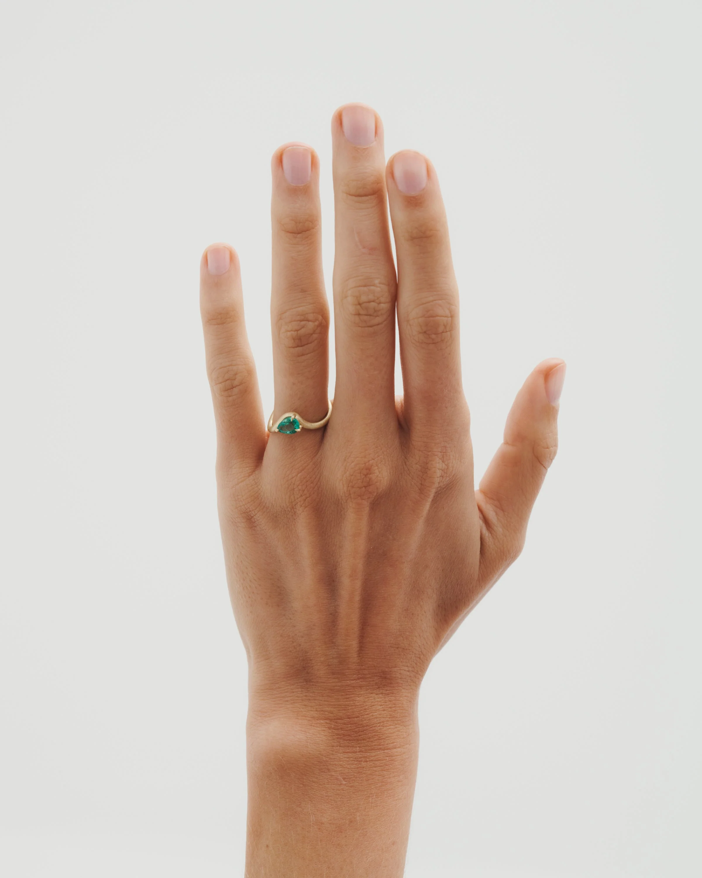 Iona Pear Ring Emerald Solid Gold - Image 2