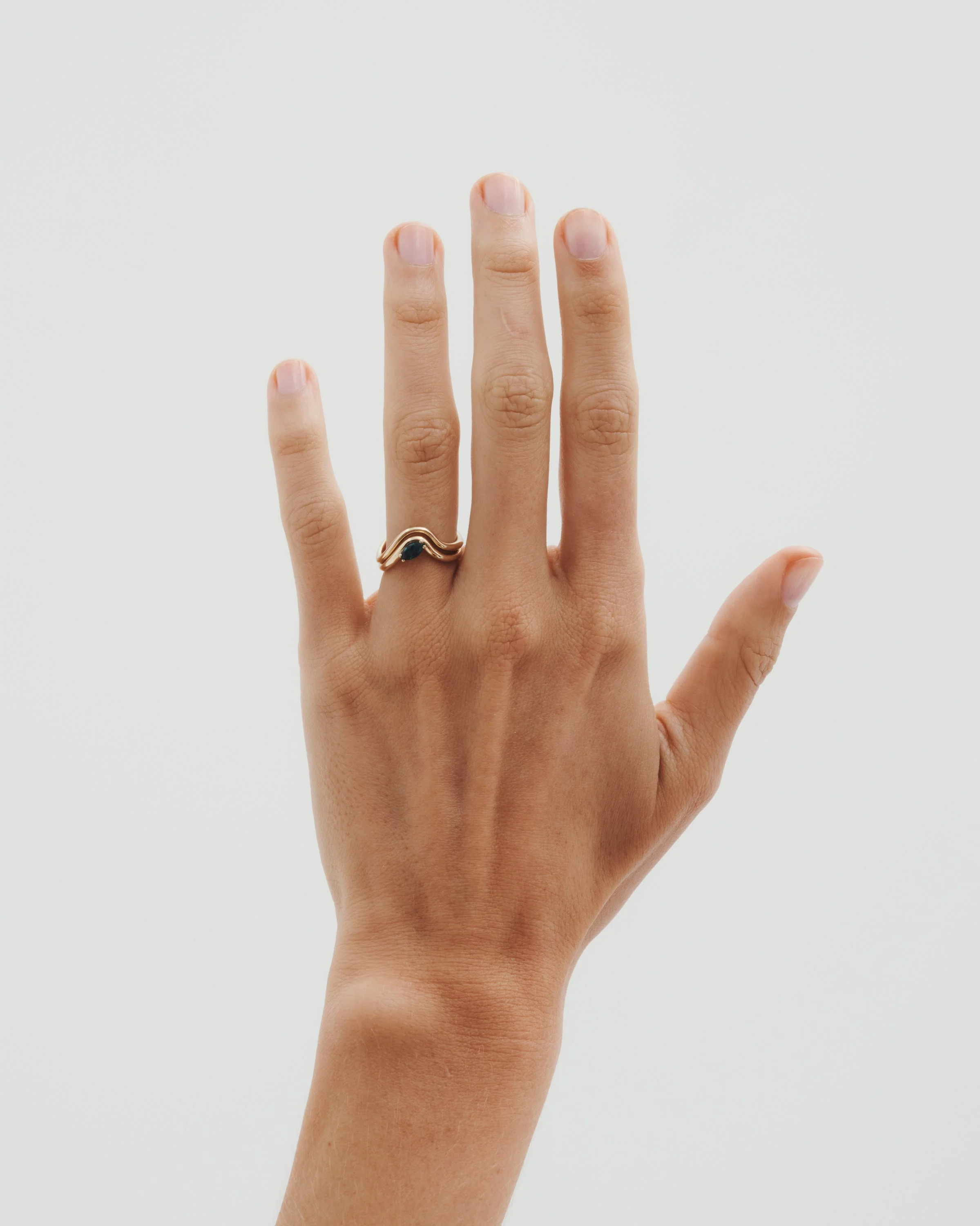 Iona Ring Solid Gold - Image 3