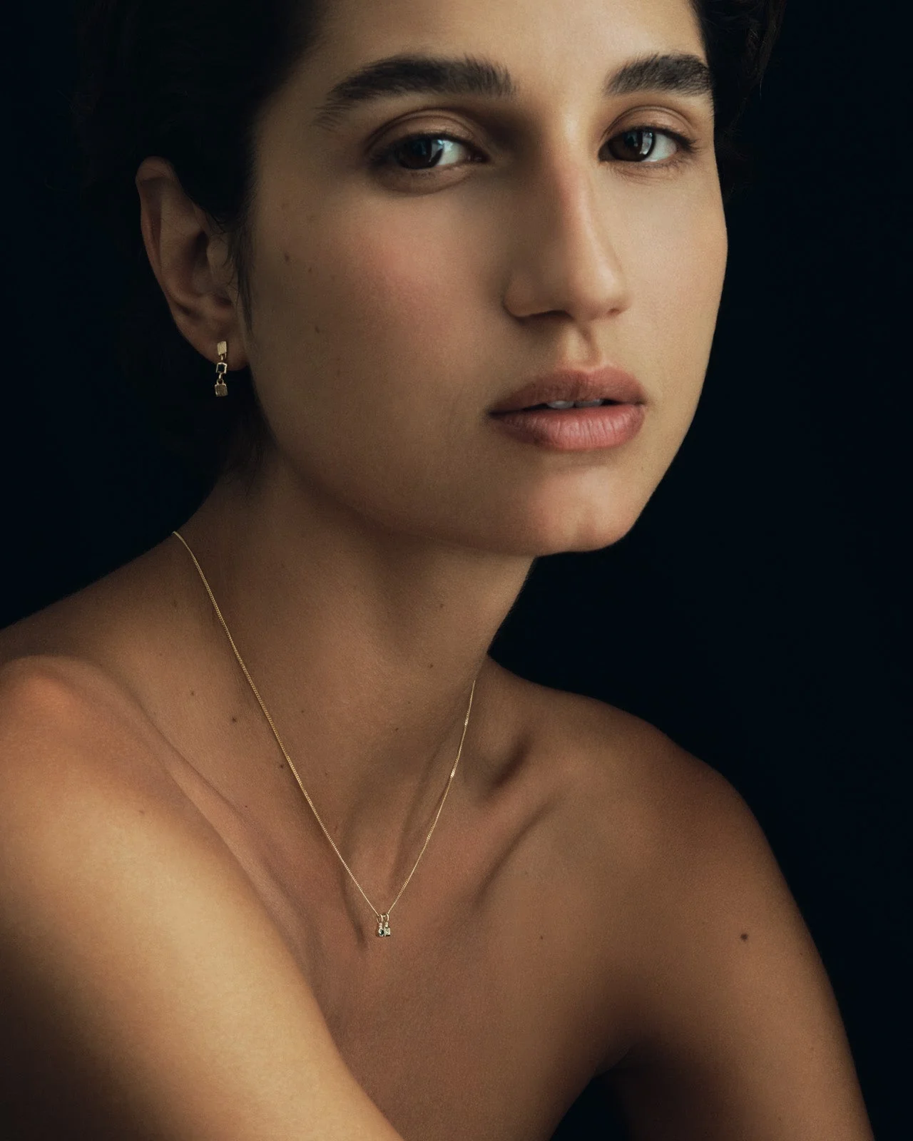 Lenci Necklace Sapphire Solid Gold - Image 4