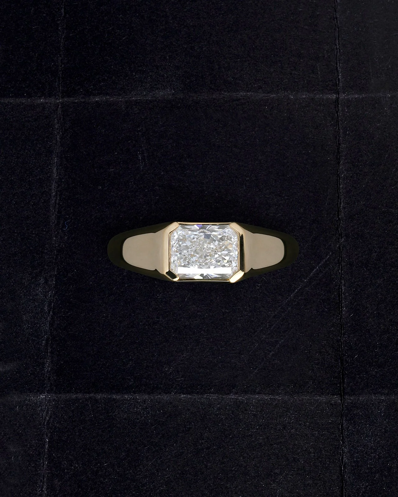 Lucca Ring Diamond Solid Gold - Image 3