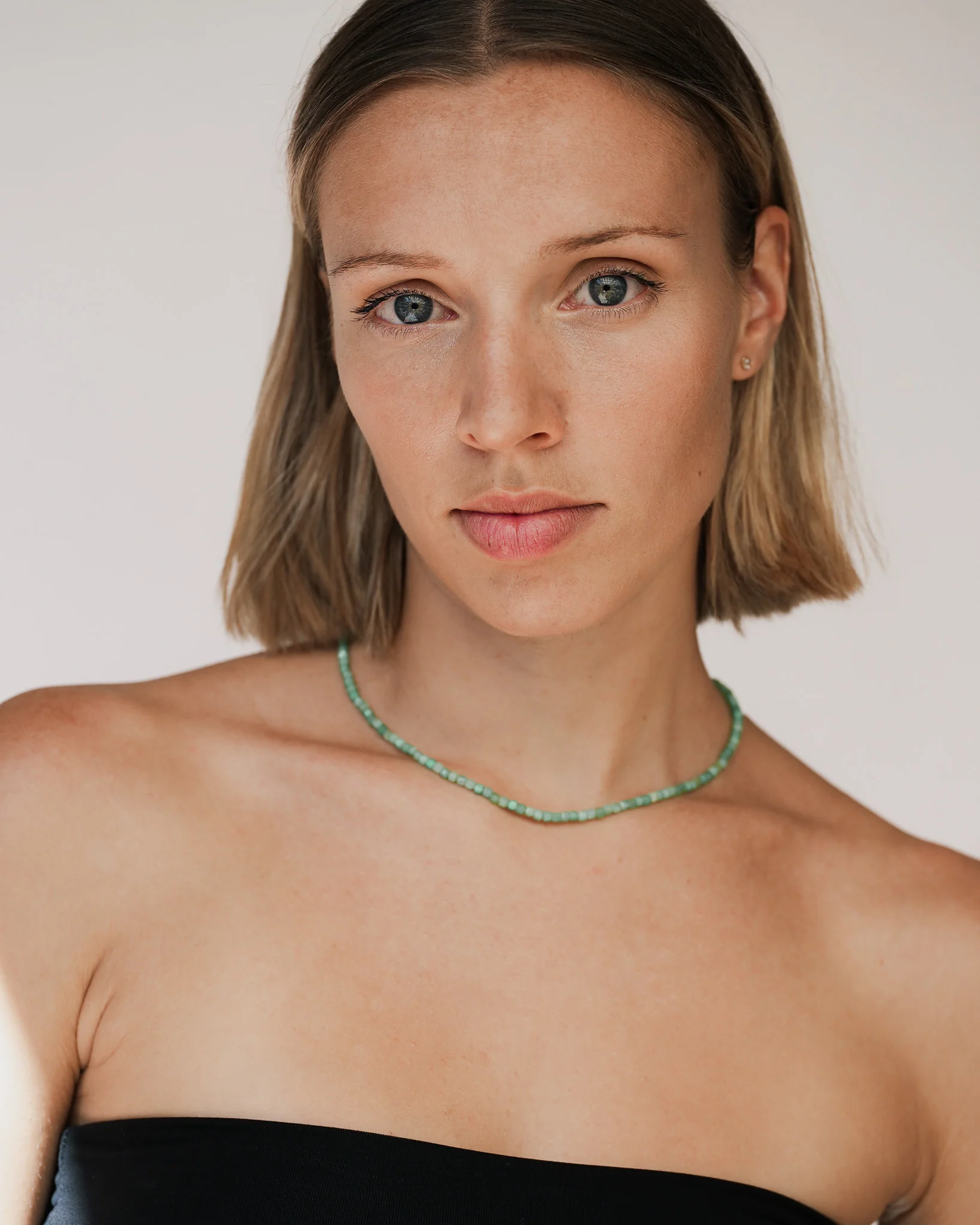 Lucien Crysophase Bead Necklace Solid Gold - Image 2