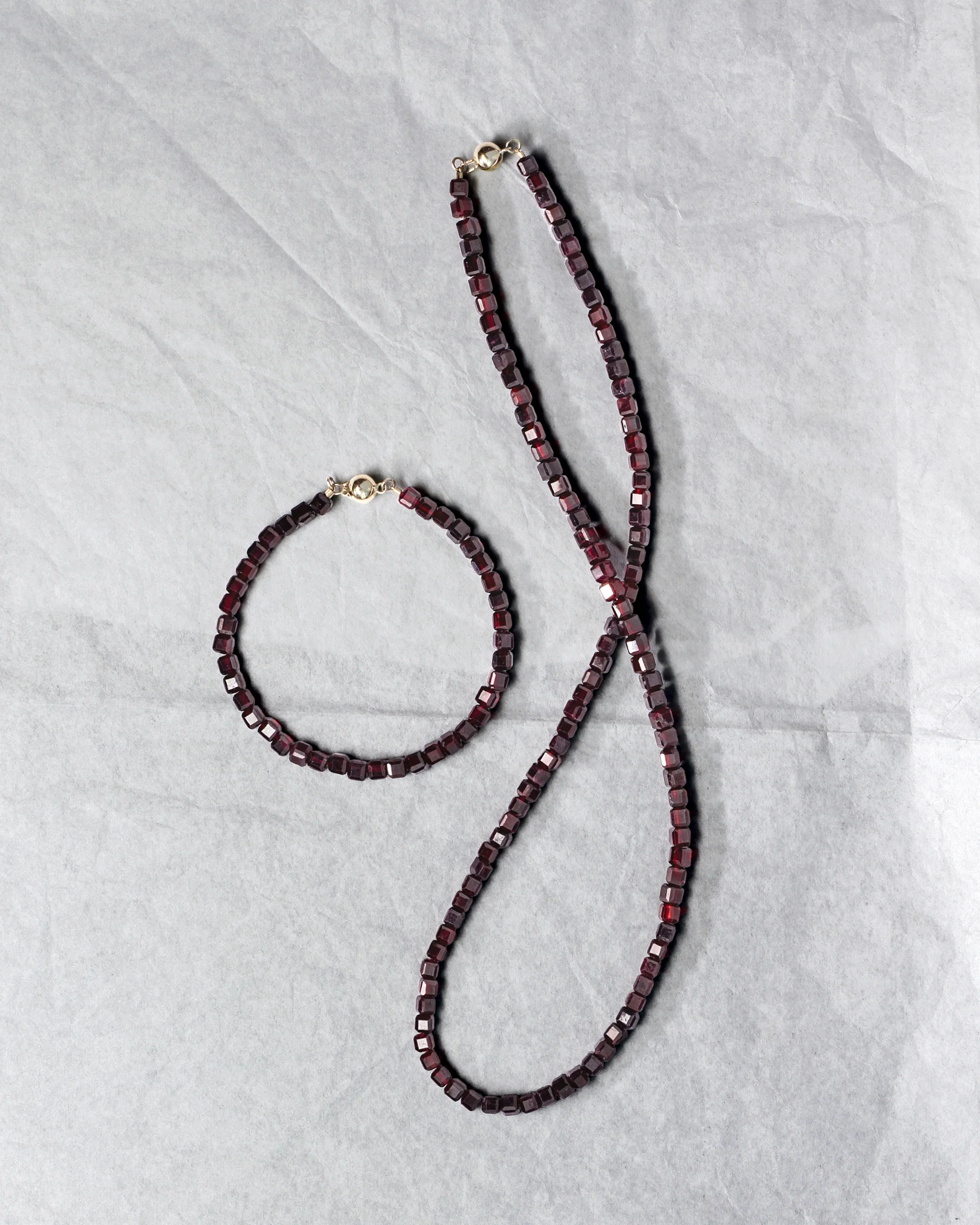 Lucien Garnet Bead Bracelet Solid Gold - Image 6