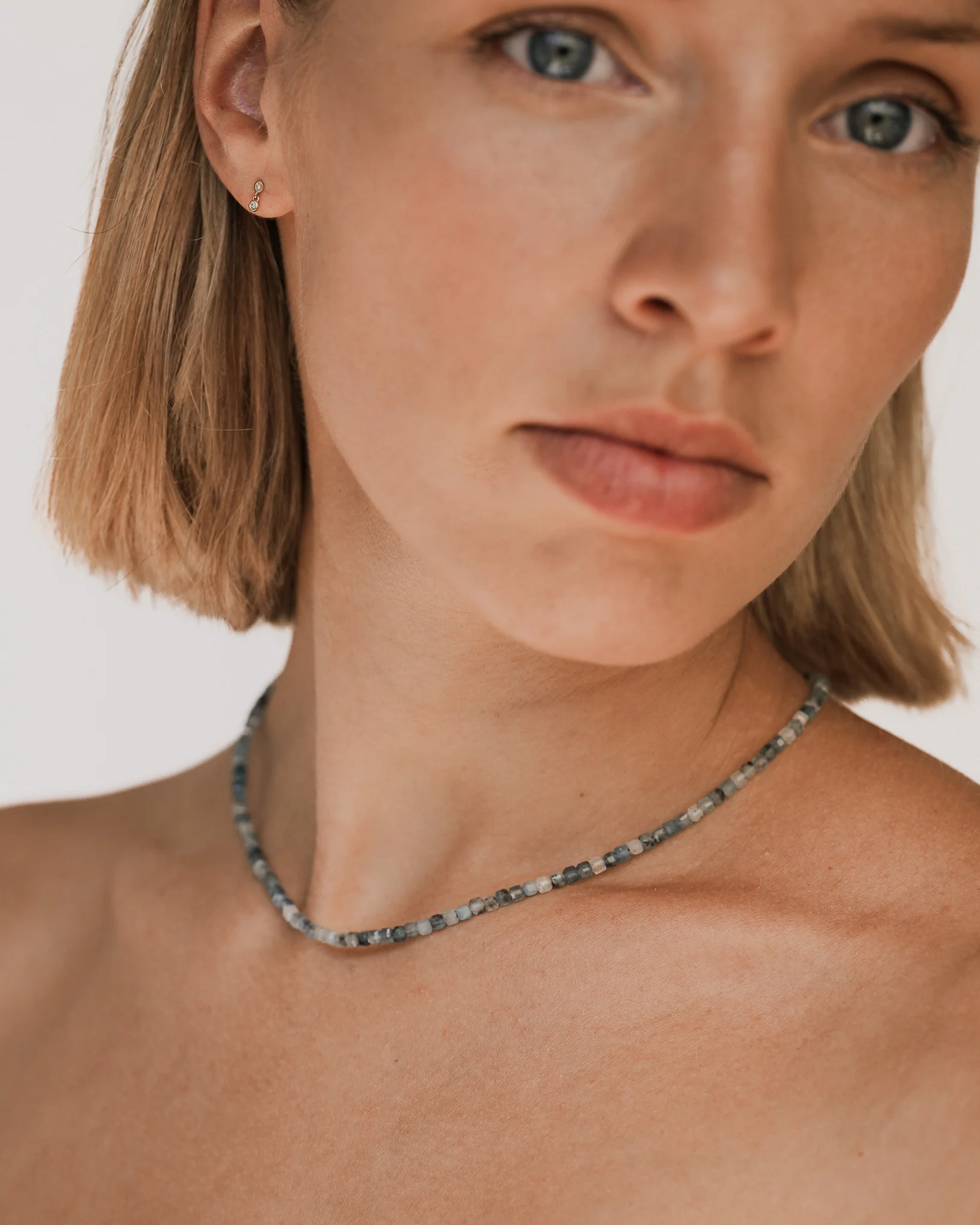 Lucien Santa Marie Aquamarine Bead Necklace Solid Gold - Image 2