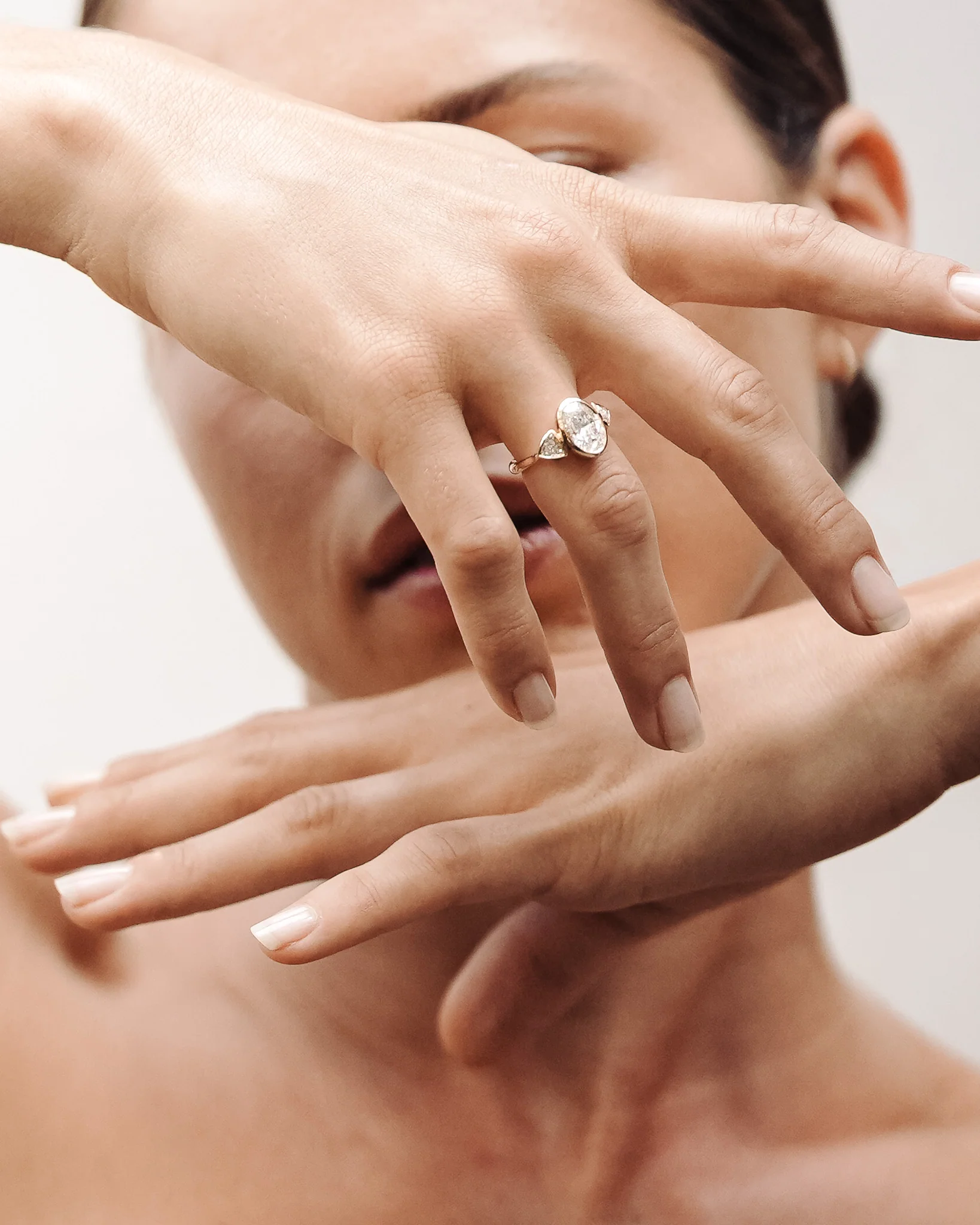 Lumen Trilogy Ring Diamond Solid Gold - Image 4