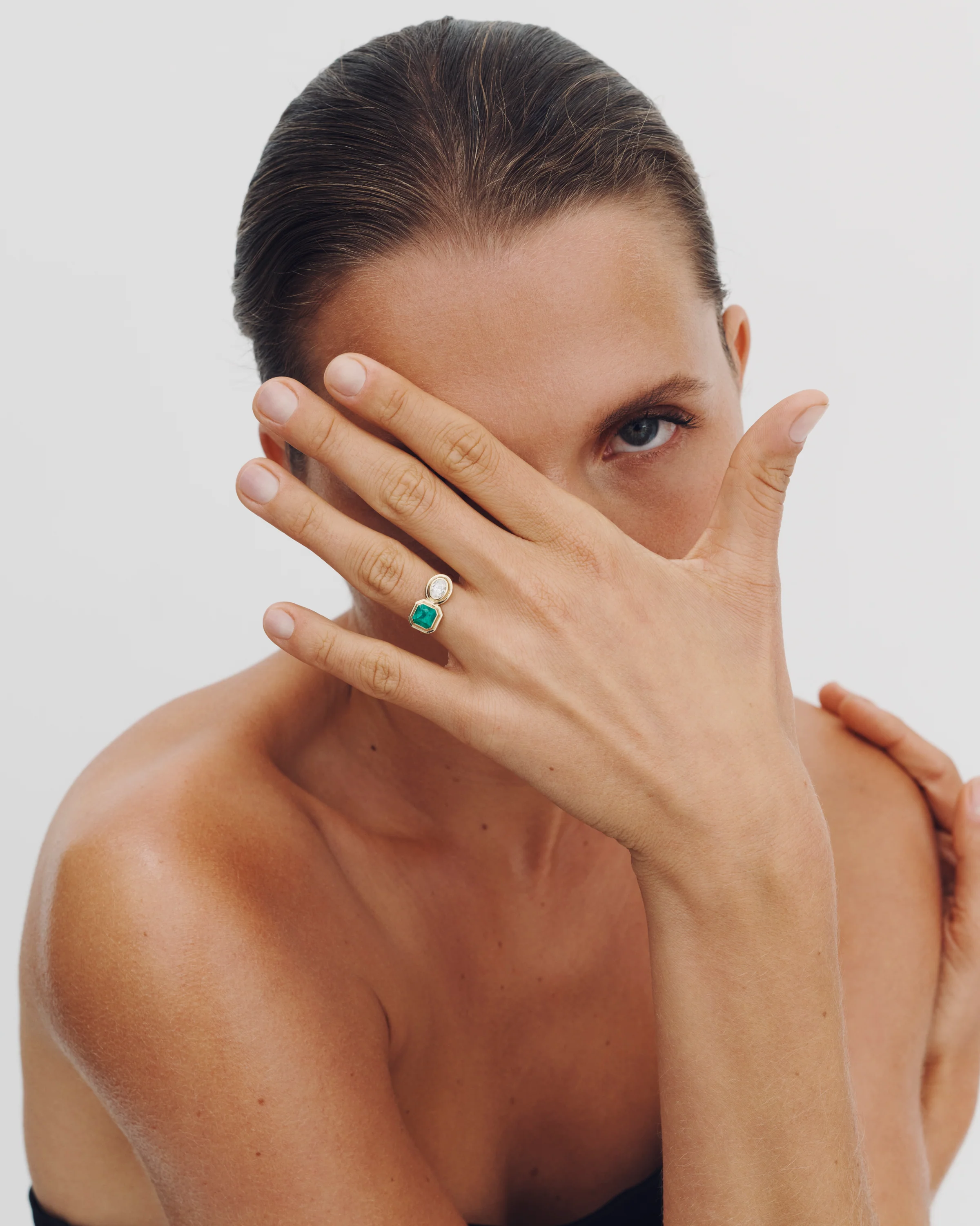 Mino Ring Emerald Diamond Solid Gold - Image 4