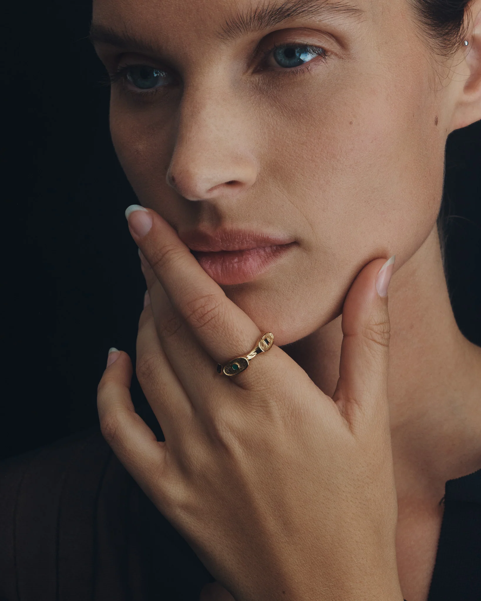 Mira Seal Ring Gold Vermeil - Image 5