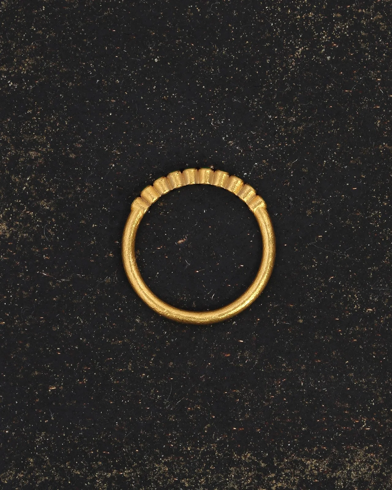 Miri Half Eternity Ring Emerald Solid Gold - Image 3
