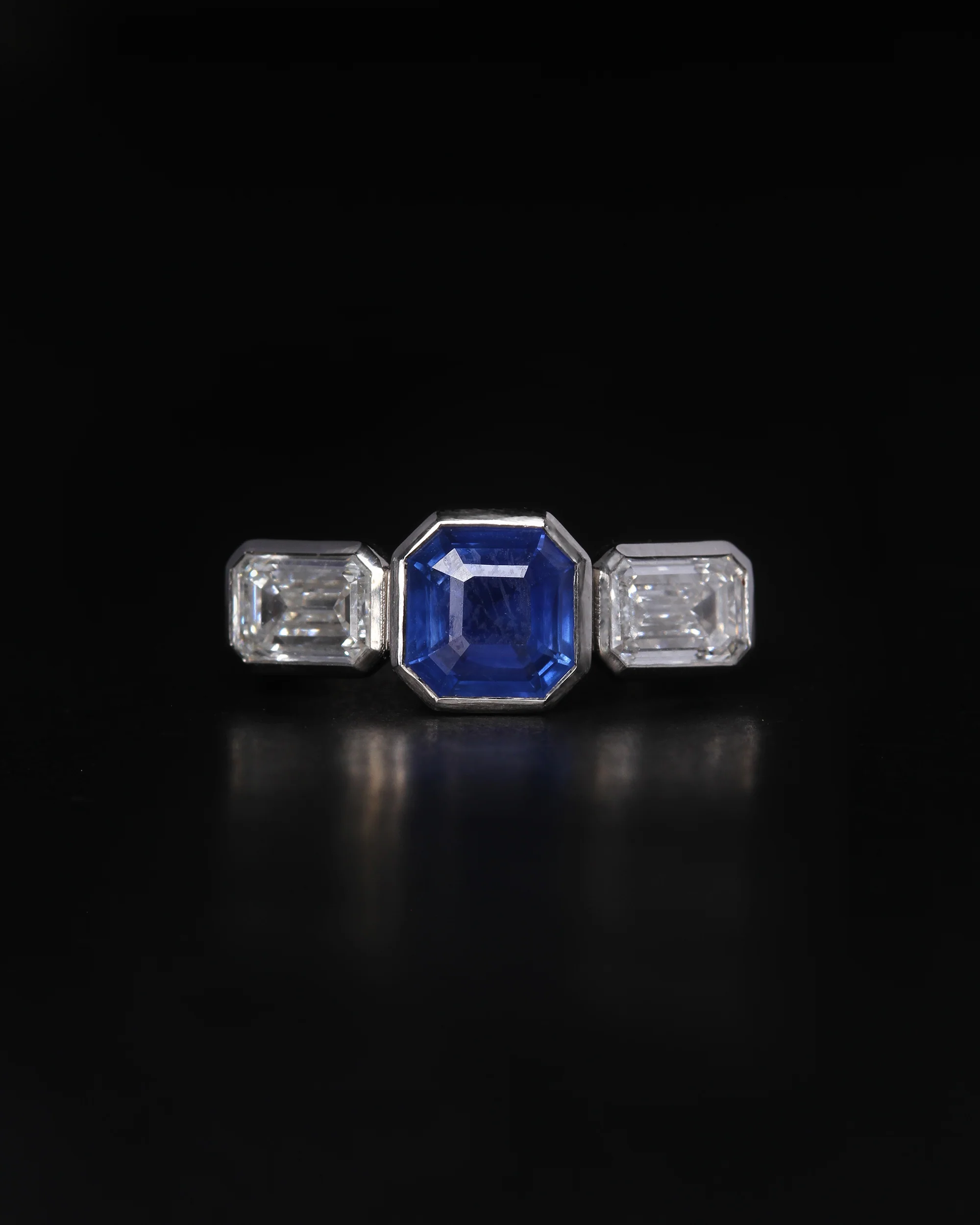 Paloma Trilogy Ring Diamond and Ceylon Sapphire Platinum - Image 5