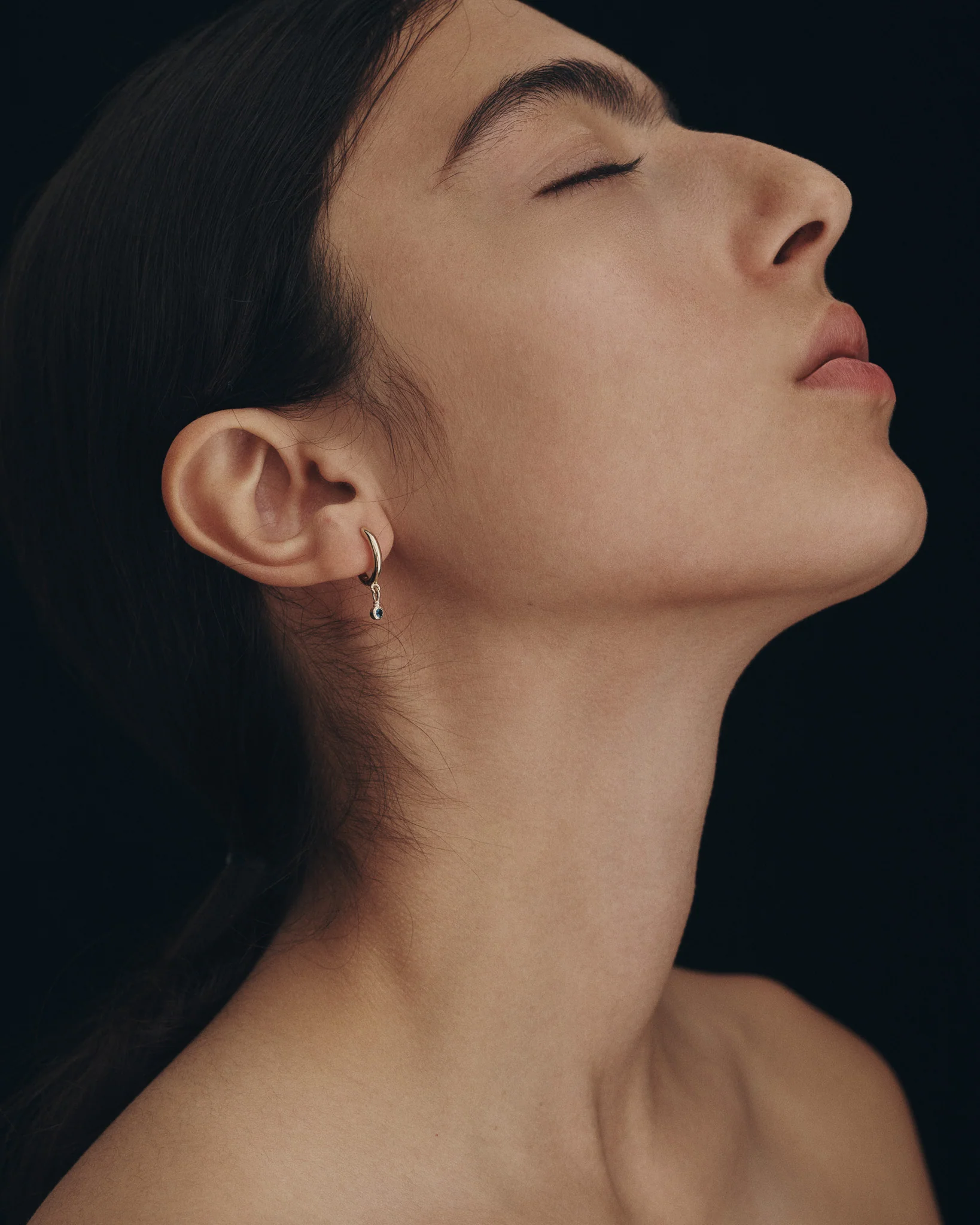 Relic Round Drop Earrings Sapphire Solid Gold - Image 3