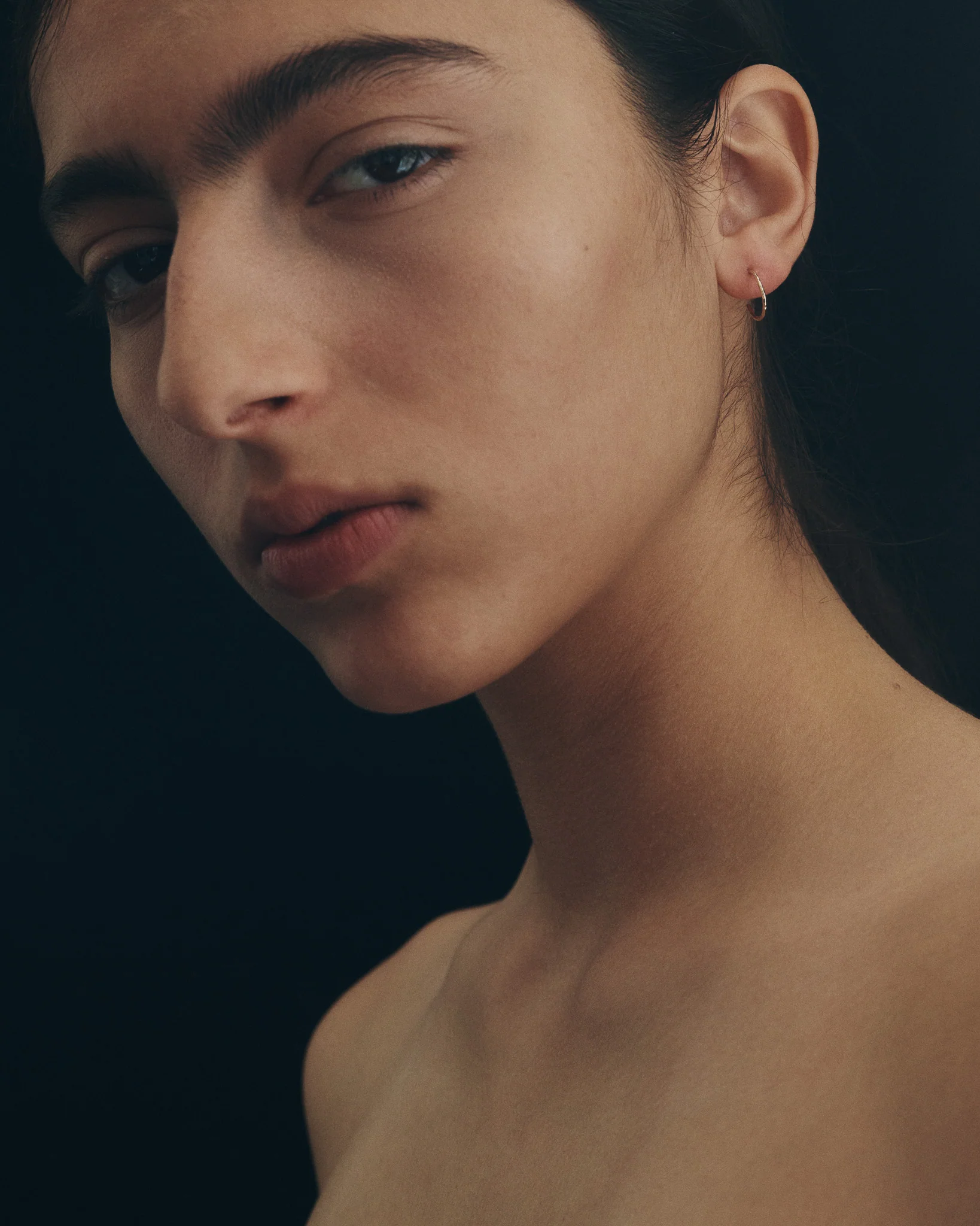 Relic Small Hoop Earrings Solid Gold - Image 3