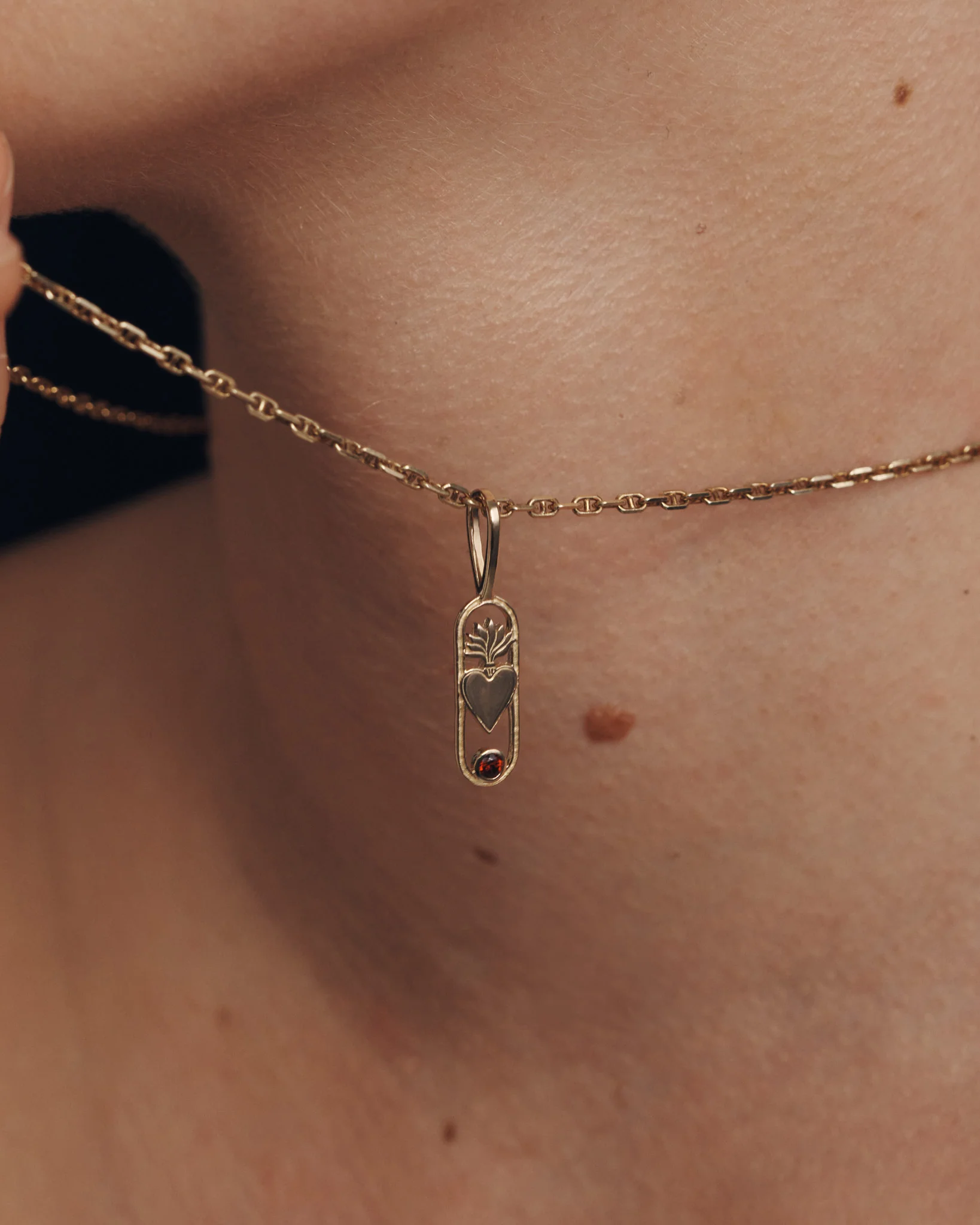 Sanctus Pendant Solid Gold - Image 2