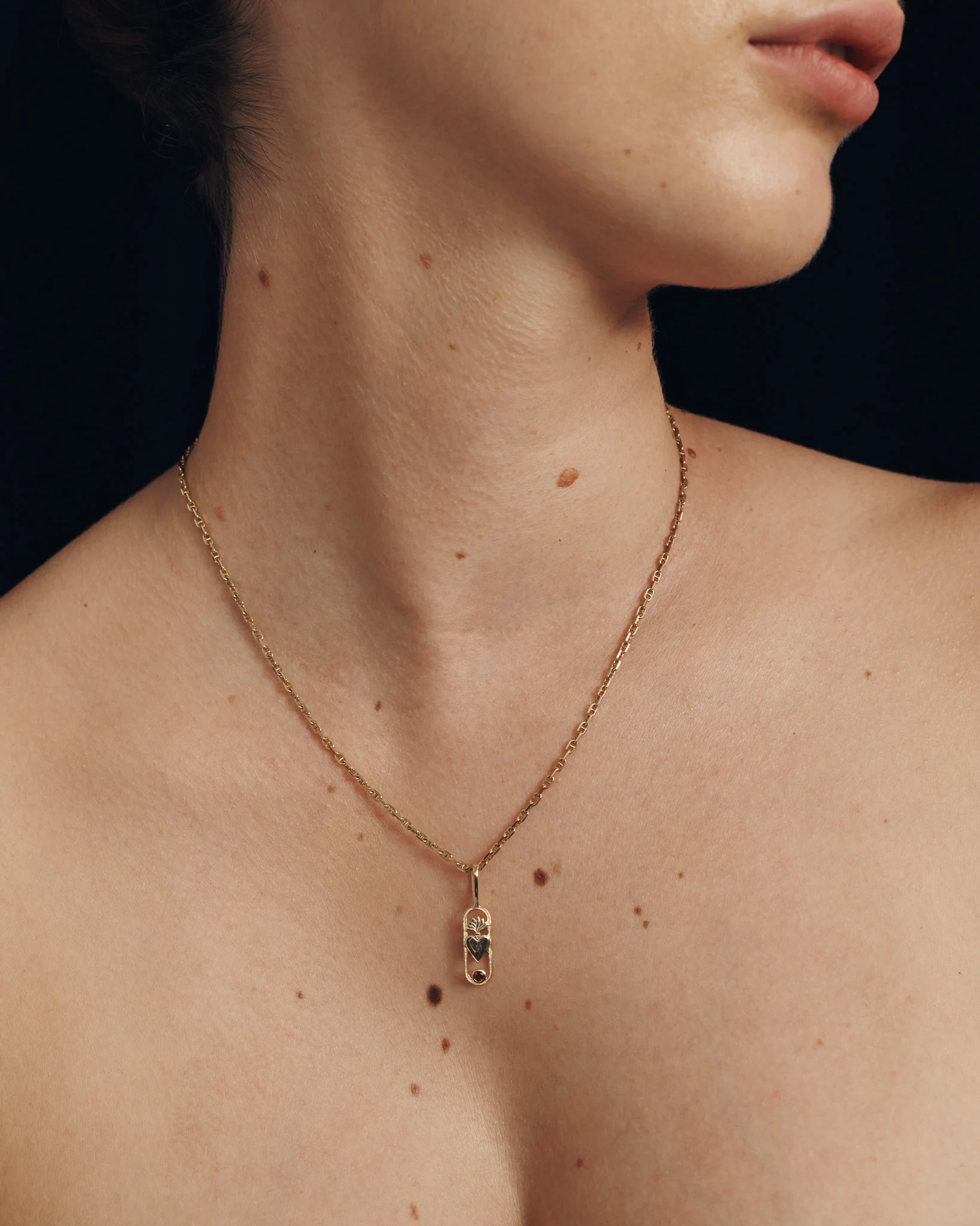 Sanctus Pendant Solid Gold - Image 5