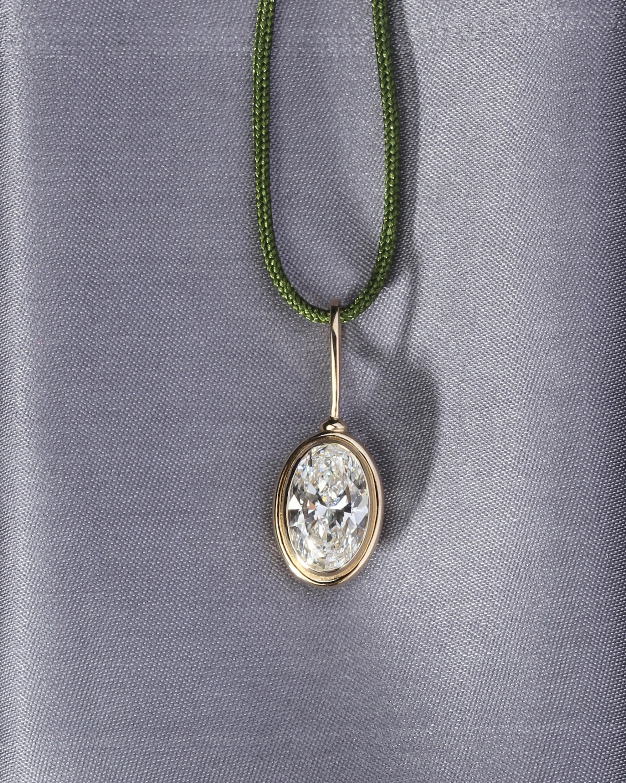 Seren Diamond Pendant Solid Gold - Image 7