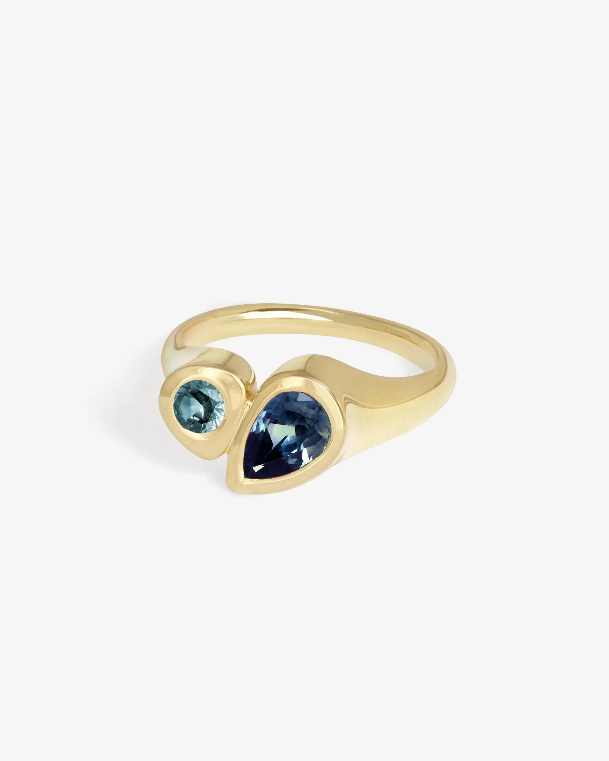 Synergy Ring Teal Sapphire Solid Gold - Image 4