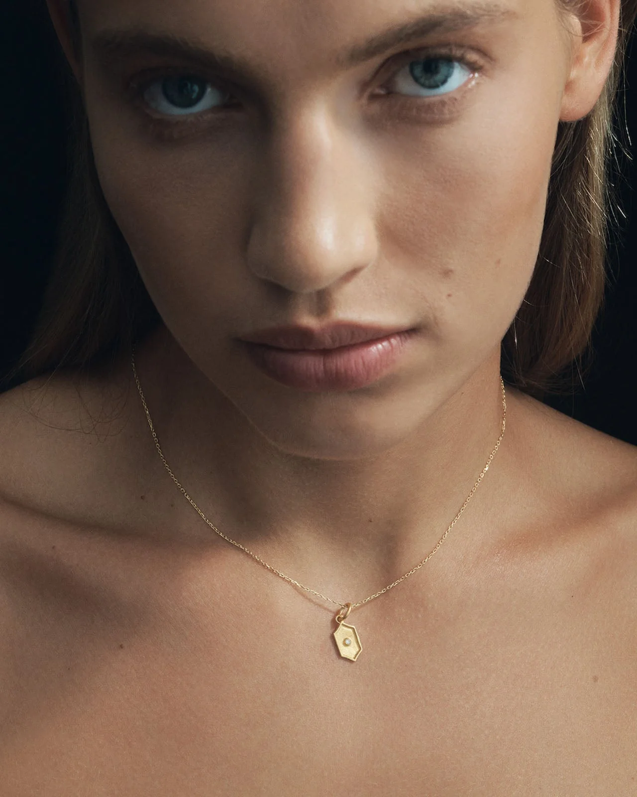 Tala Necklace Hexagon Solid Gold - Image 2