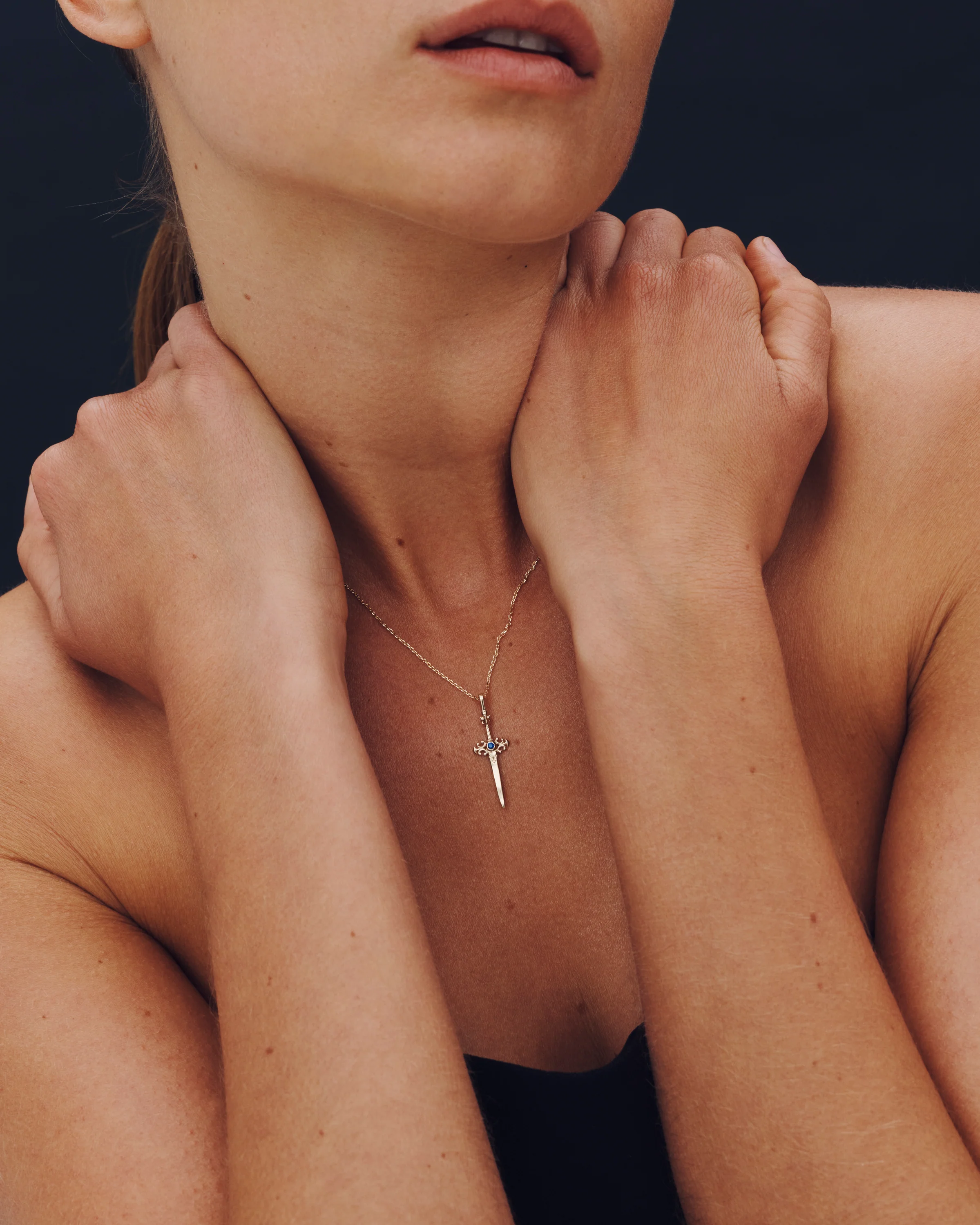 Themis Necklace Small Solid Gold - Image 4