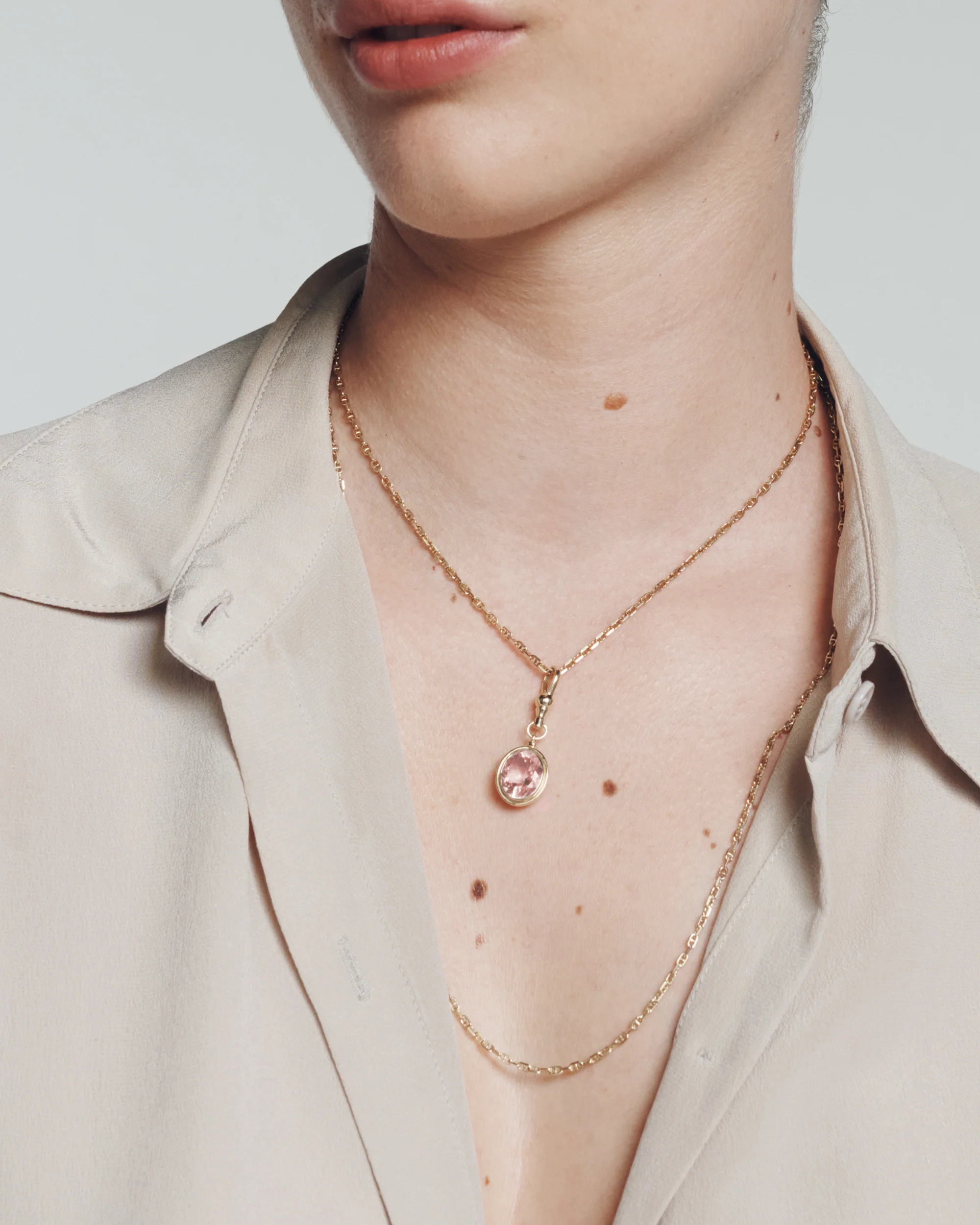 Uma Morganite Pendant Solid Gold - Image 4